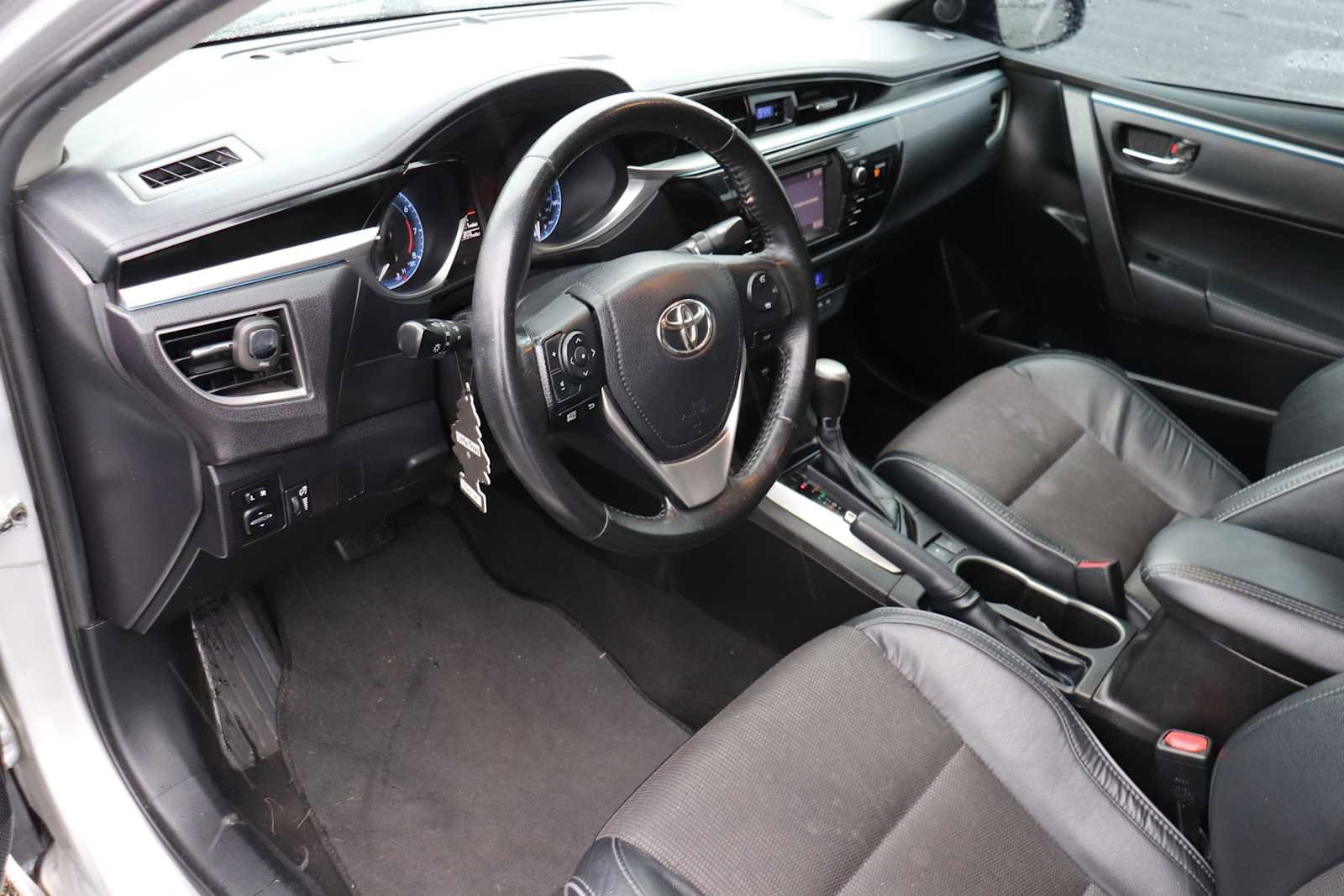 Thumbnail: 2016 Toyota Corolla - 10