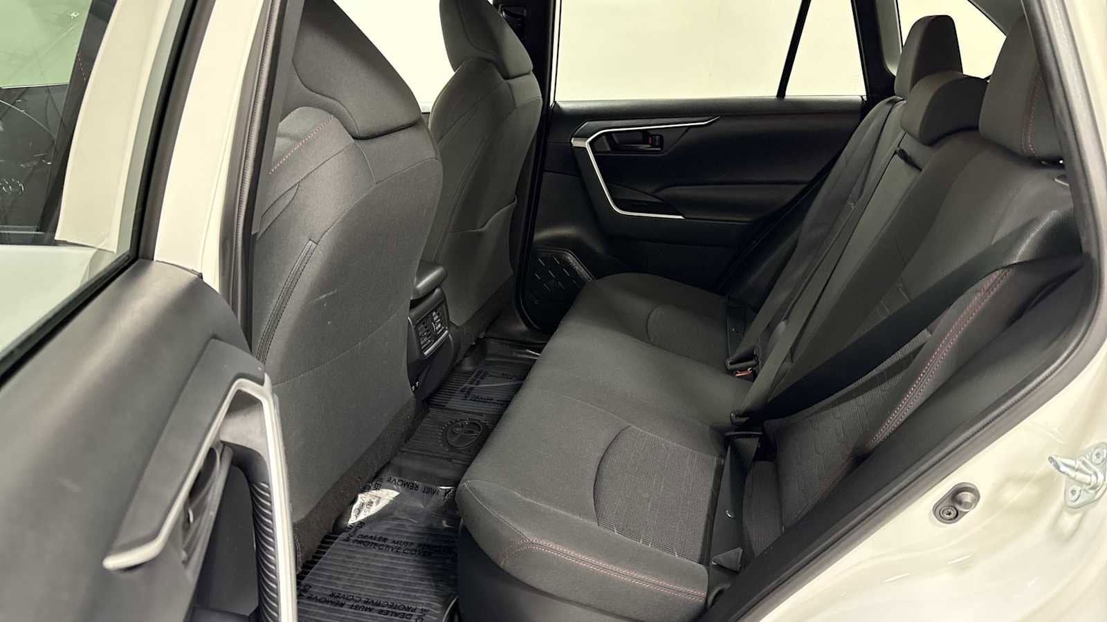 Thumbnail: 2021 Toyota RAV4 - 24