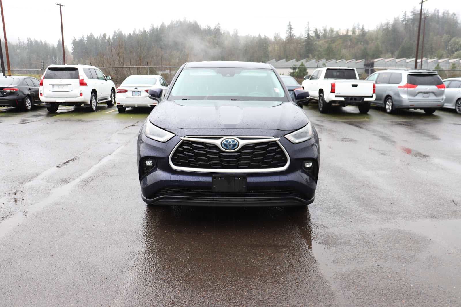 Thumbnail: 2021 Toyota Highlander - 2