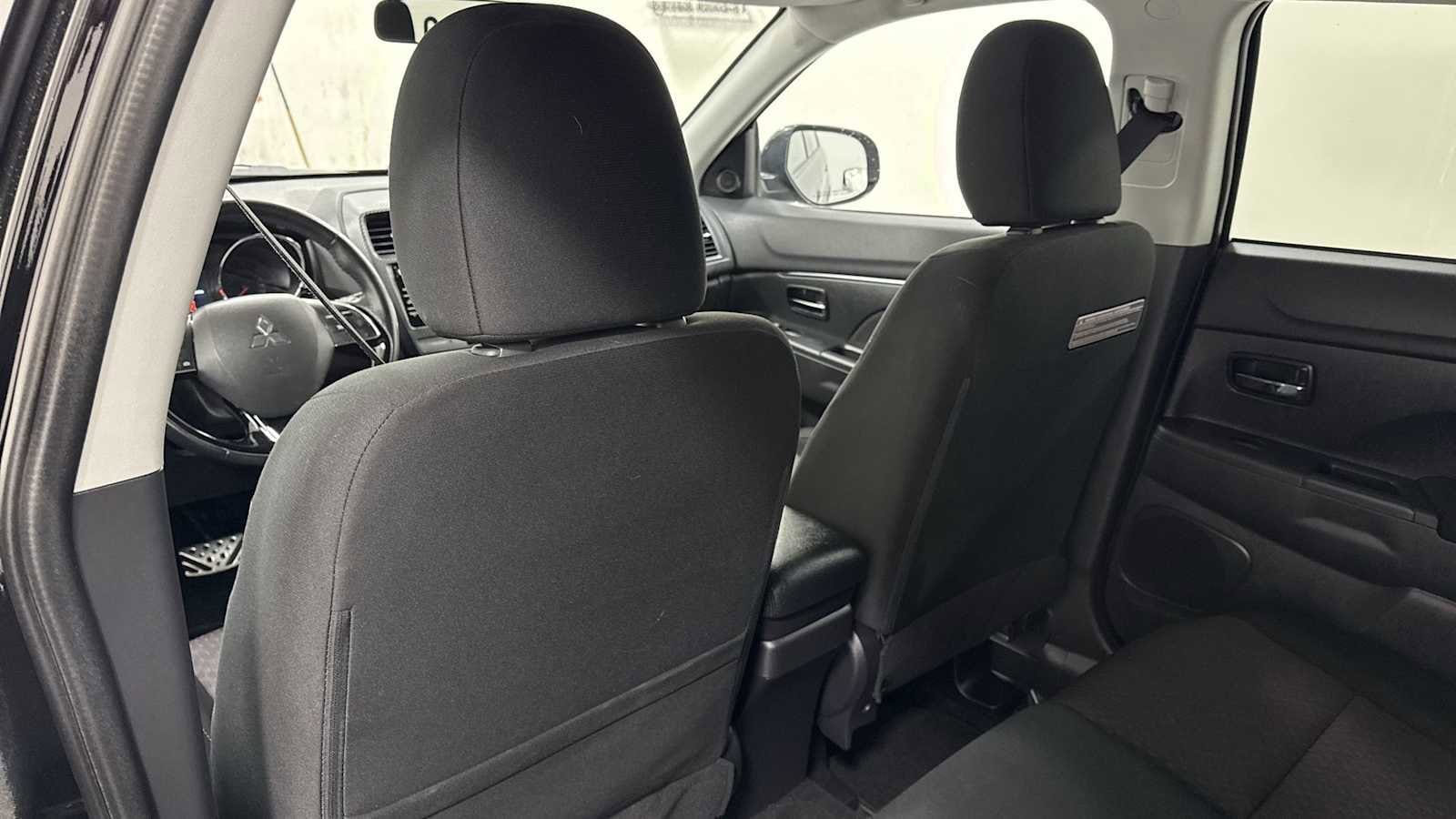 Thumbnail: 2018 Mitsubishi Outlander Sport - 23