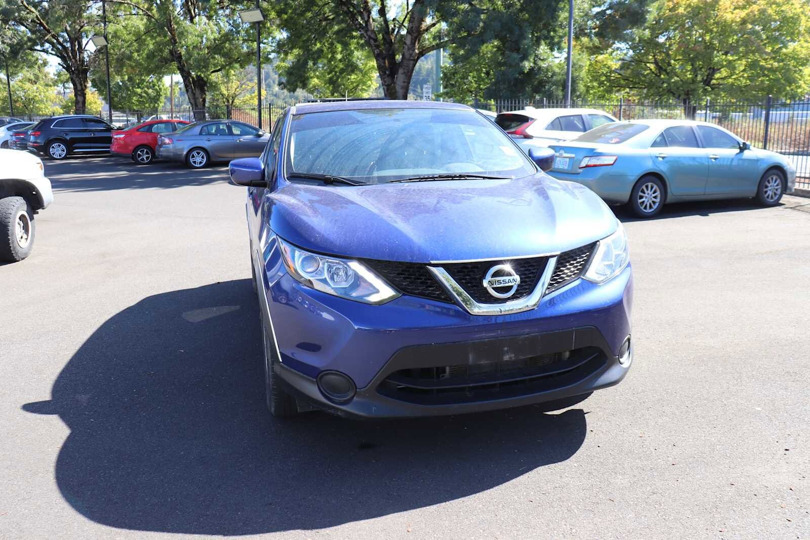2018 Nissan Rogue Sport S photo 3