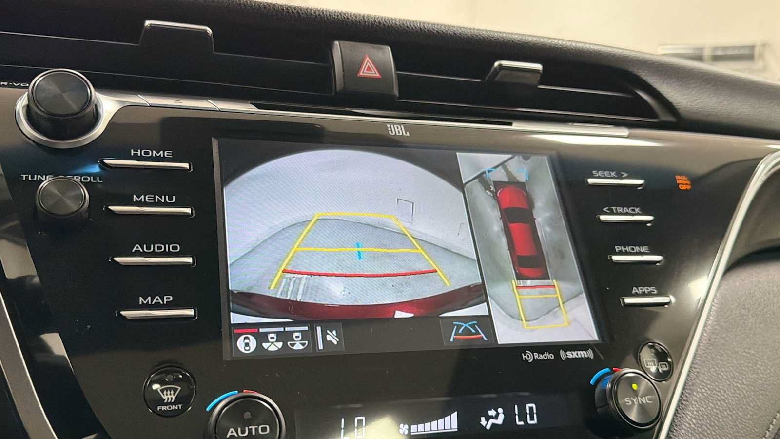 Thumbnail: 2018 Toyota Camry - 19