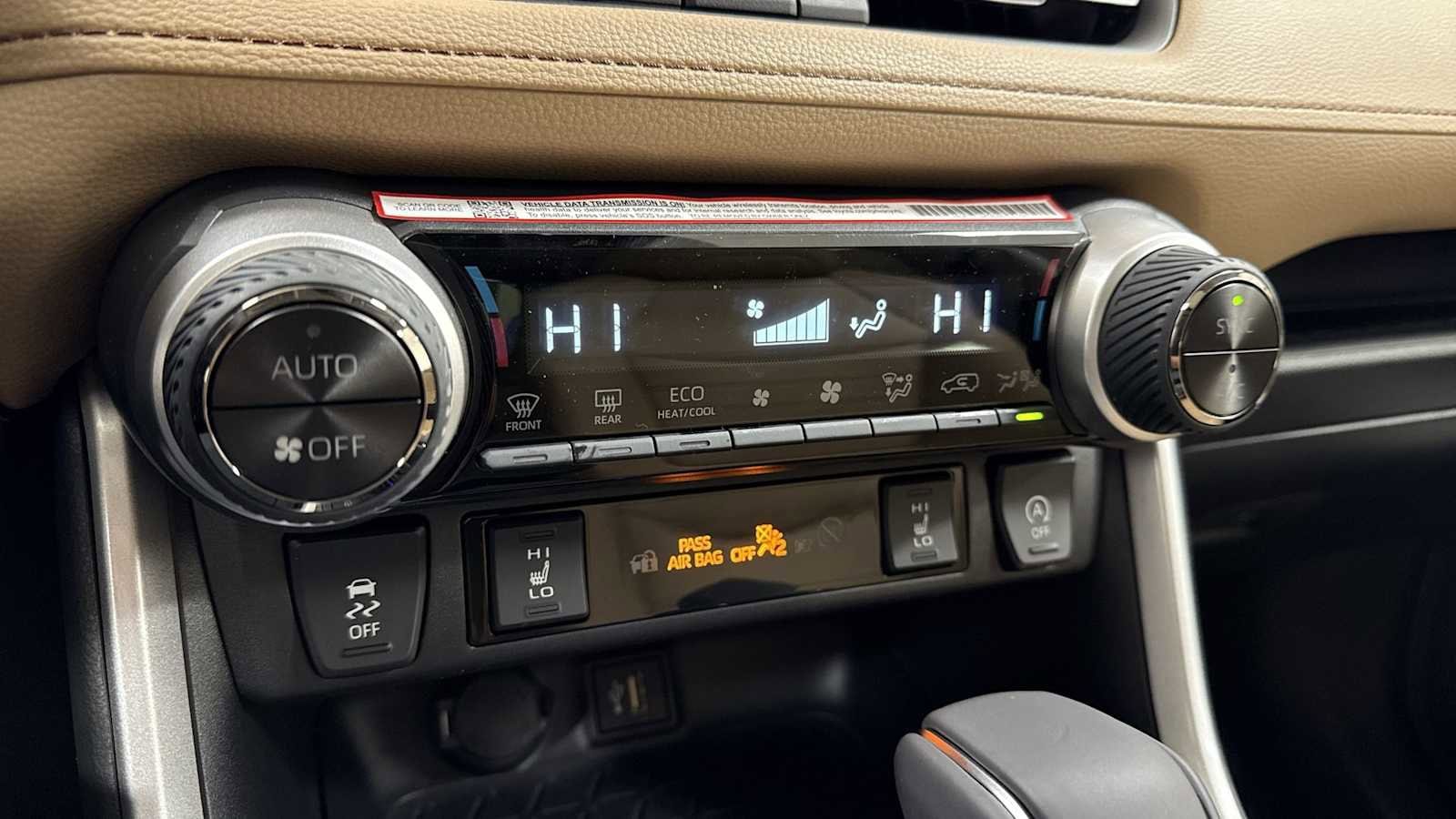 Thumbnail: 2025 Toyota RAV4 - 21