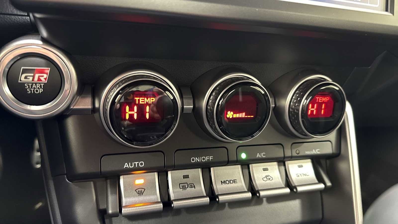 Thumbnail: 2025 Toyota GR86 - 20