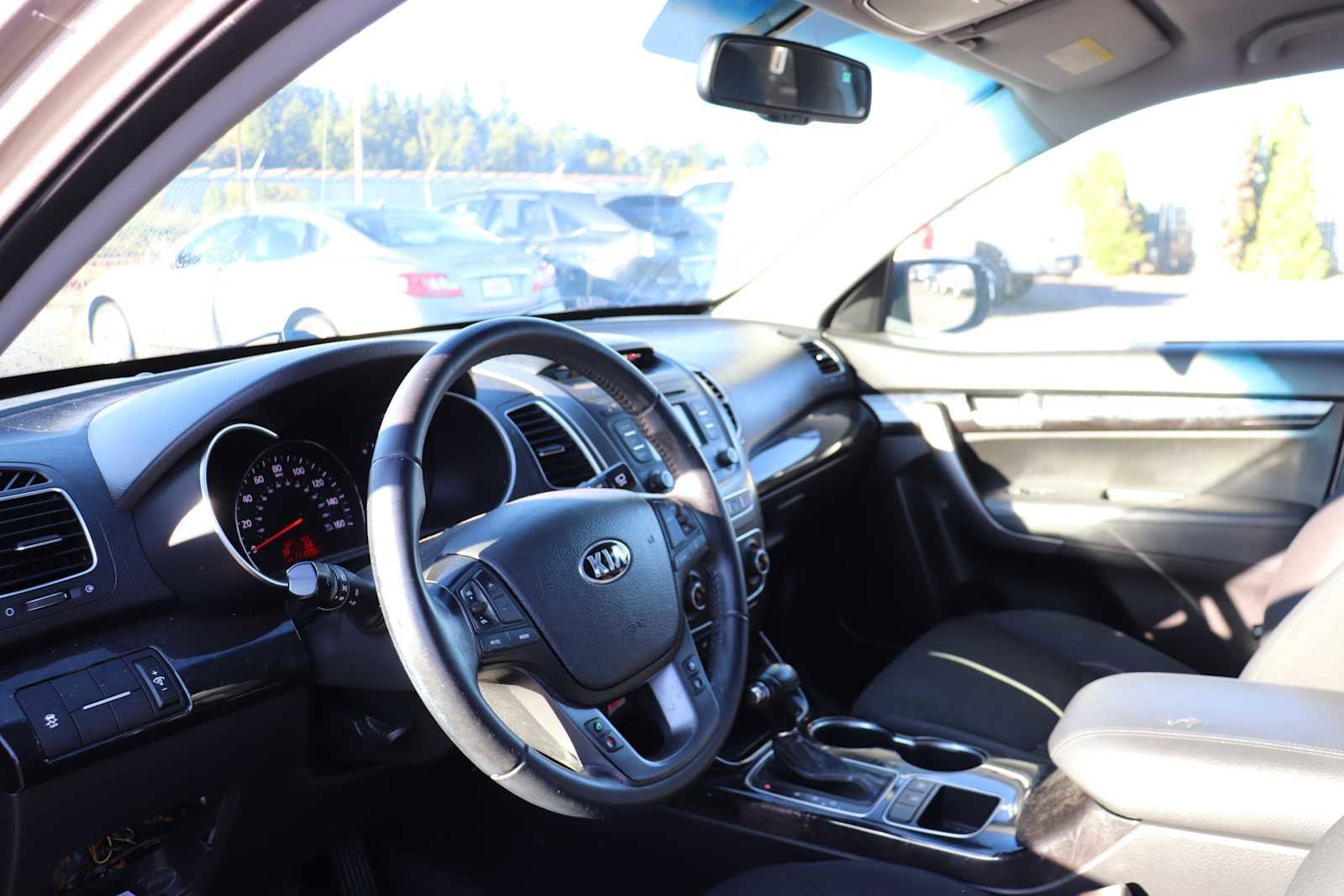 Thumbnail: 2015 Kia Sorento - 10