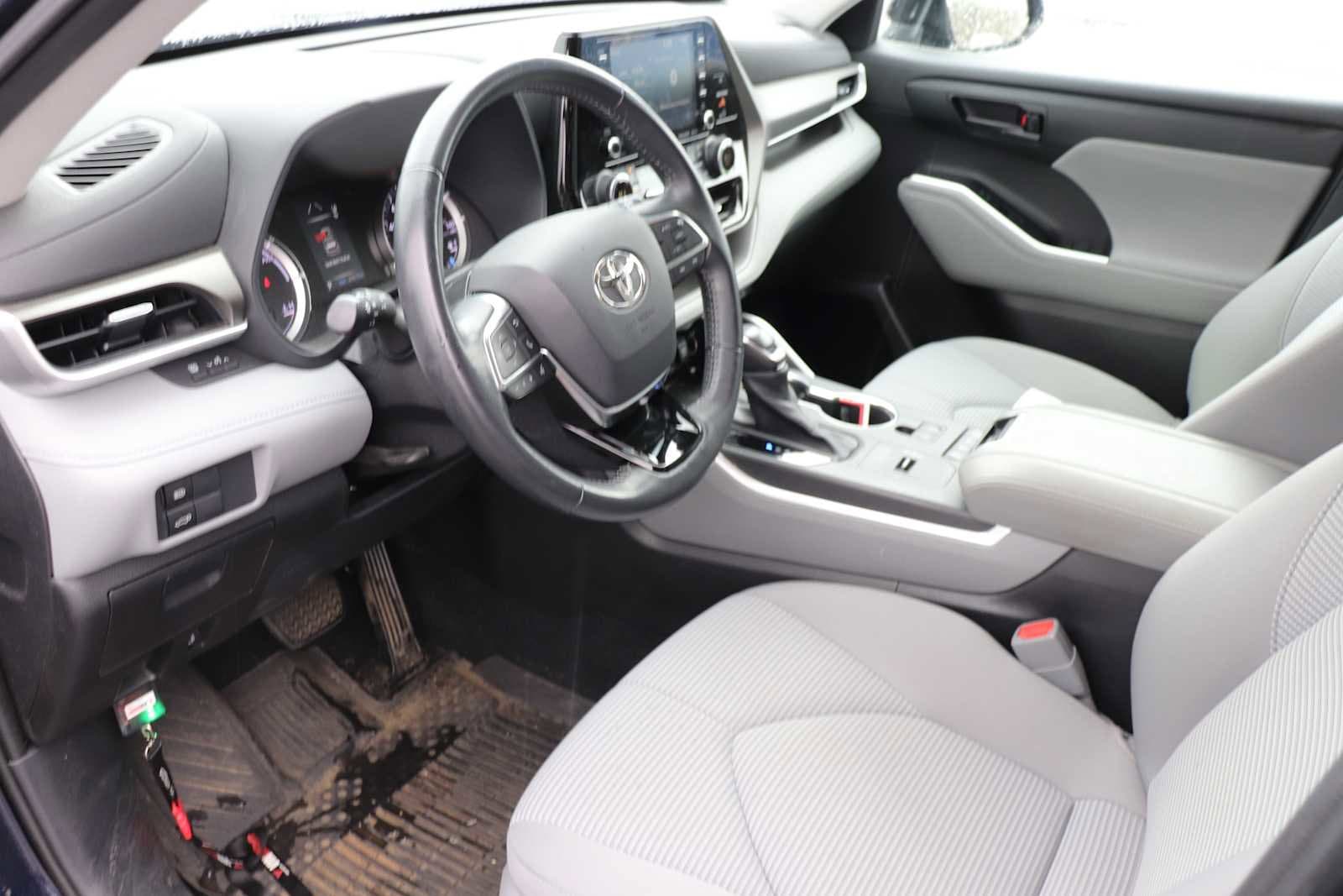 Thumbnail: 2021 Toyota Highlander - 10