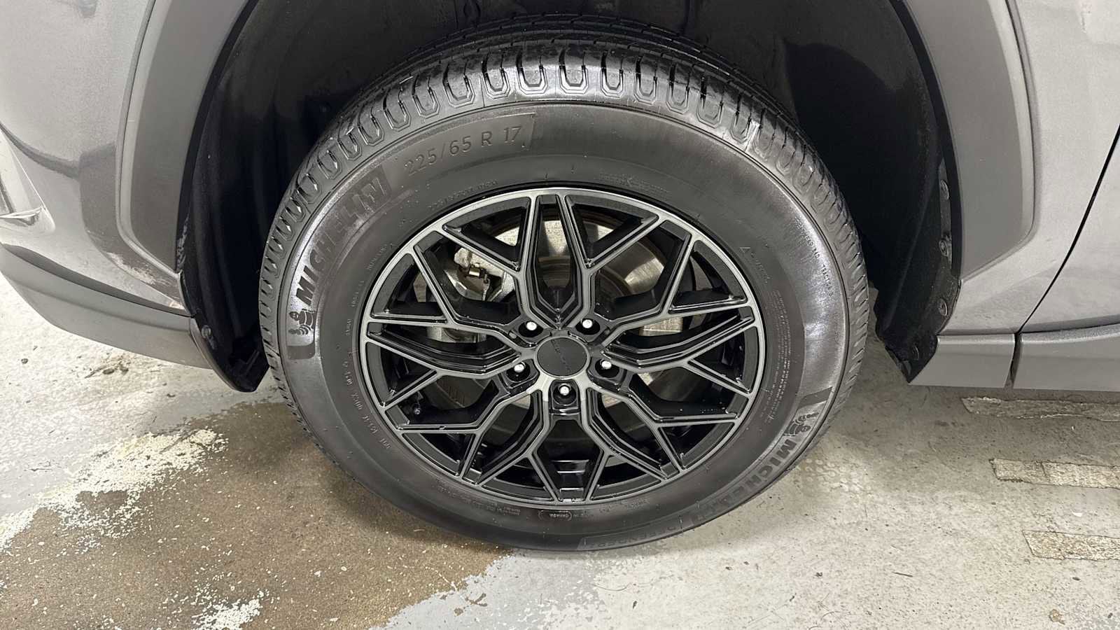 Thumbnail: 2021 Toyota RAV4 - 10