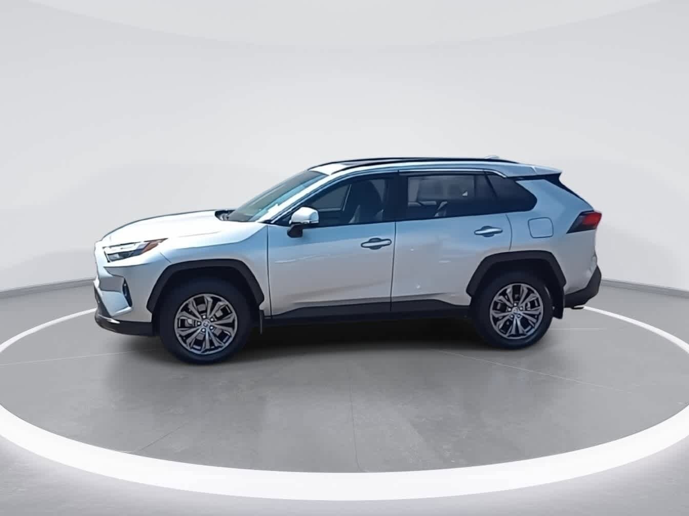 2022 Toyota RAV4 Hybrid XLE Premium photo 4