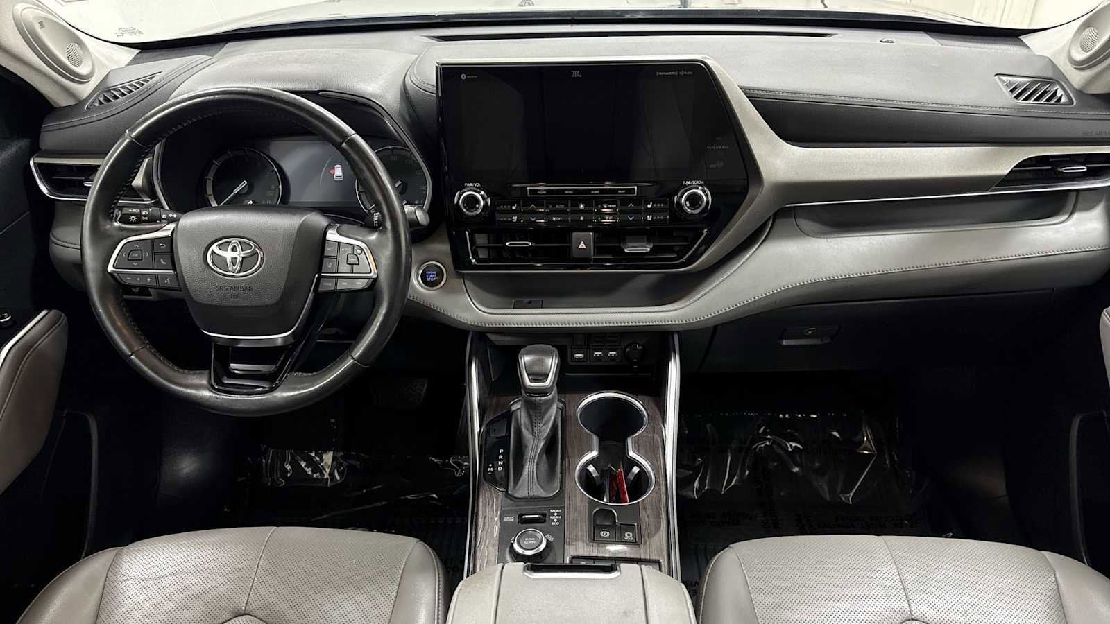 Thumbnail: 2021 Toyota Highlander - 28