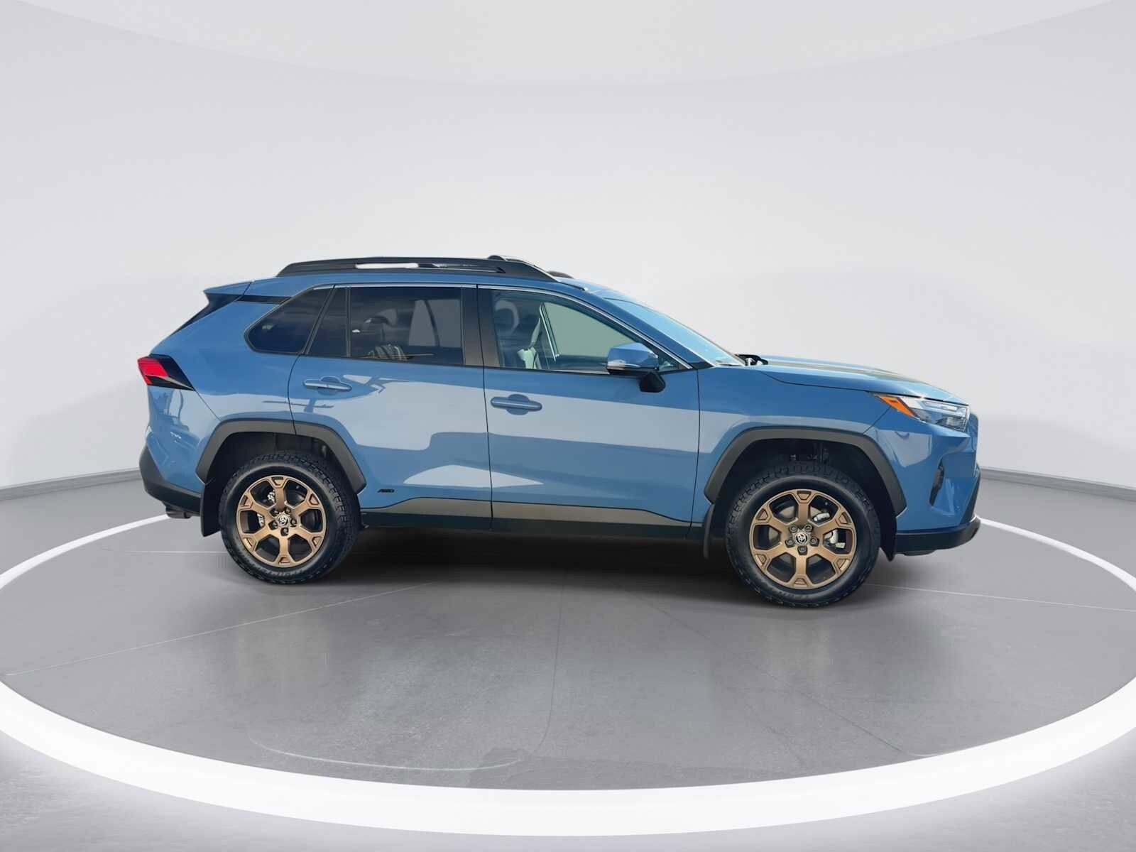Thumbnail: 2023 Toyota RAV4 - 9