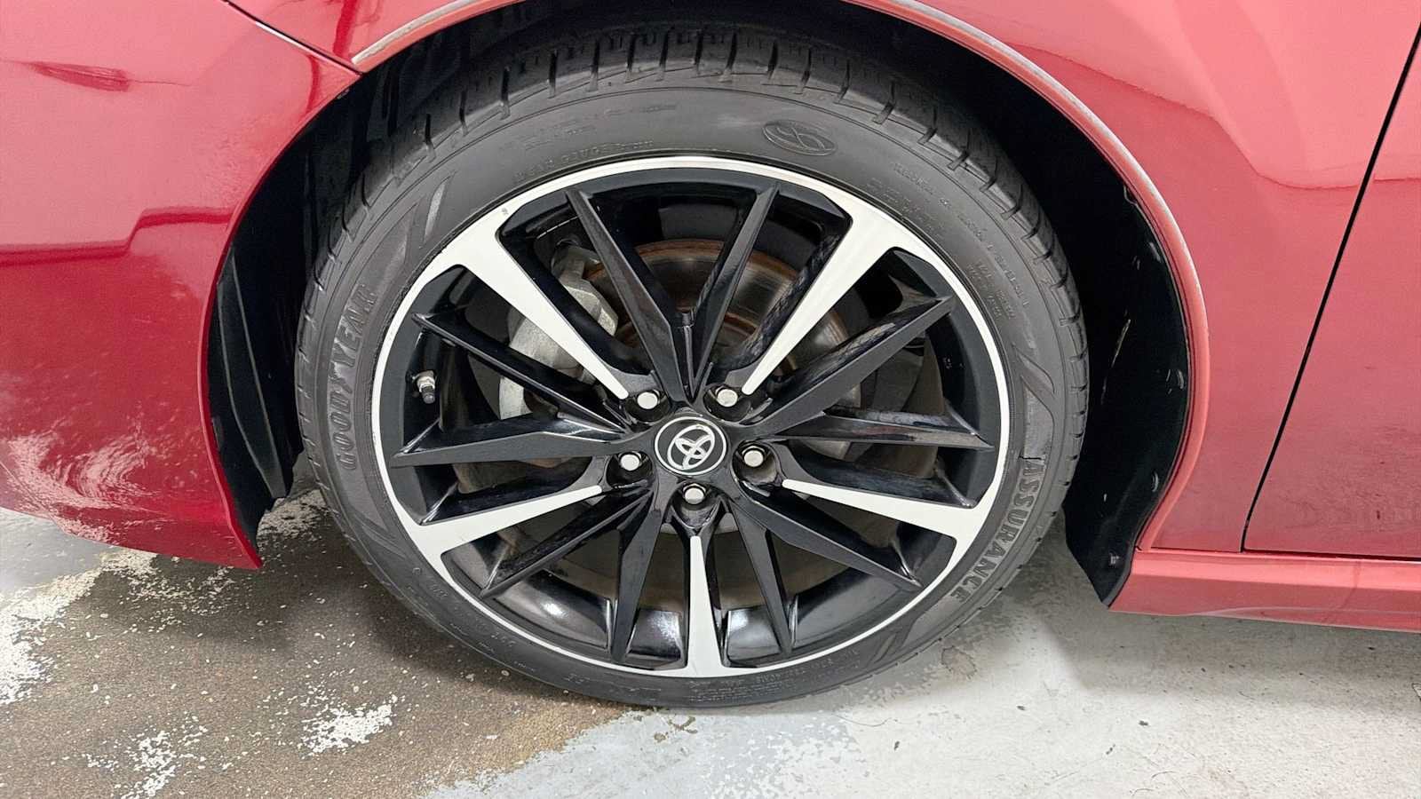 Thumbnail: 2018 Toyota Camry - 10