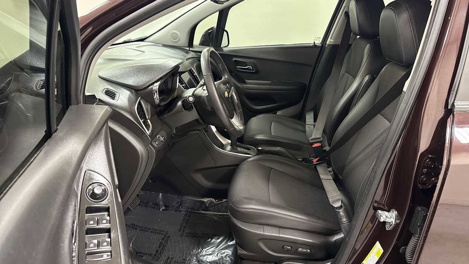 Thumbnail: 2022 Chevrolet Trax - 13