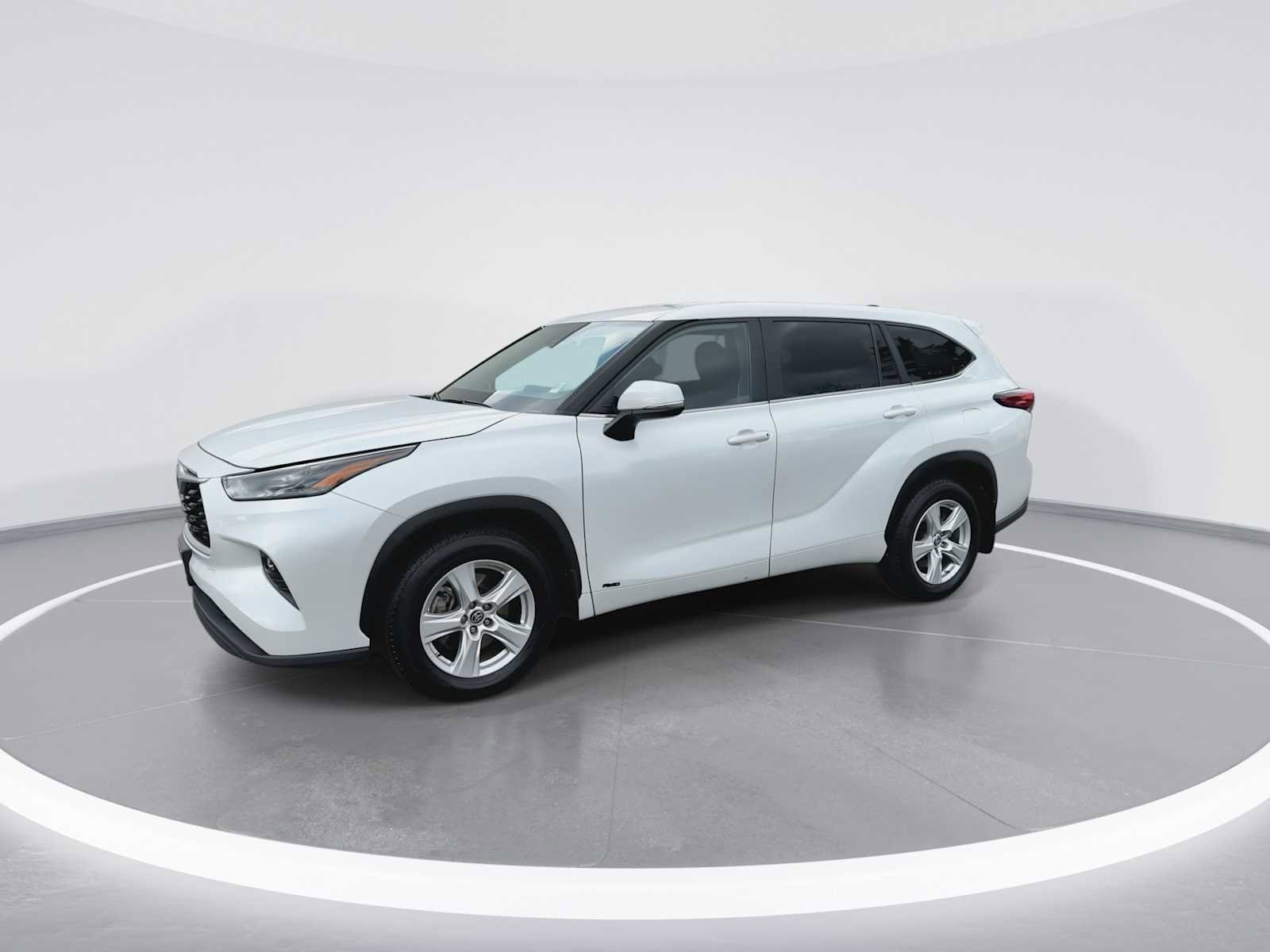 Thumbnail: 2023 Toyota Highlander - 4