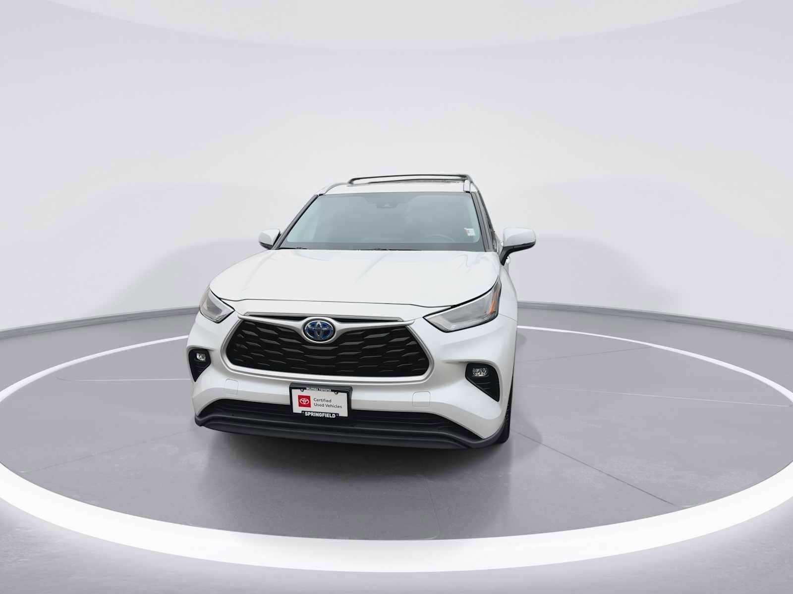 Thumbnail: 2022 Toyota Highlander - 3