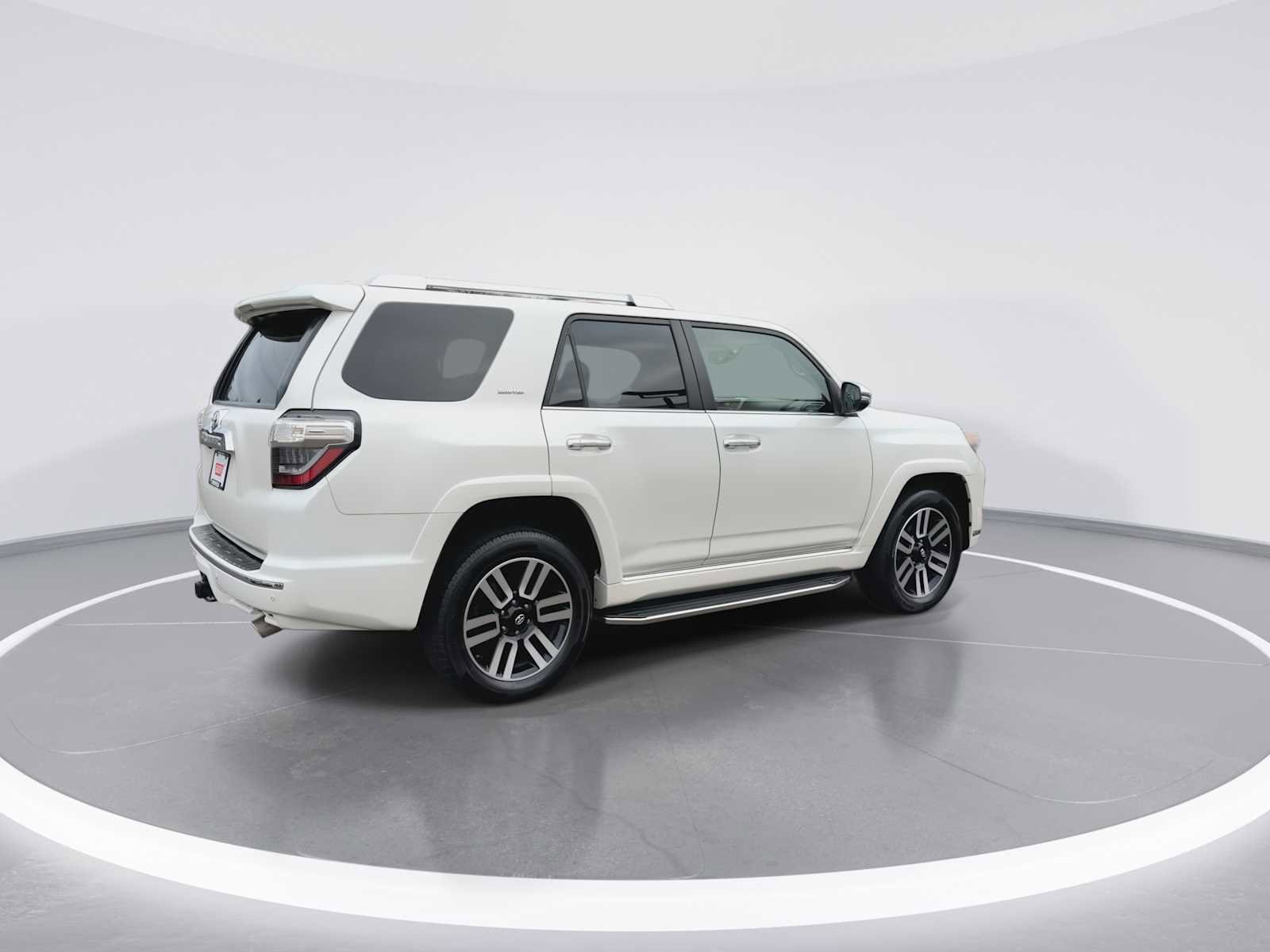 Thumbnail: 2015 Toyota 4Runner - 8