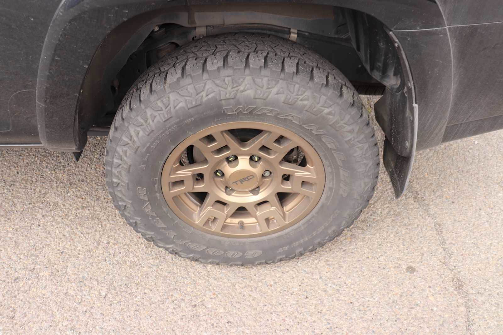 Thumbnail: 2023 Toyota 4Runner - 9