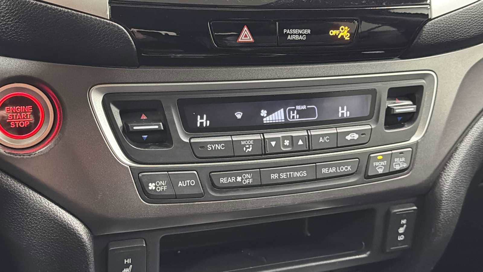 Thumbnail: 2017 Honda Pilot - 20