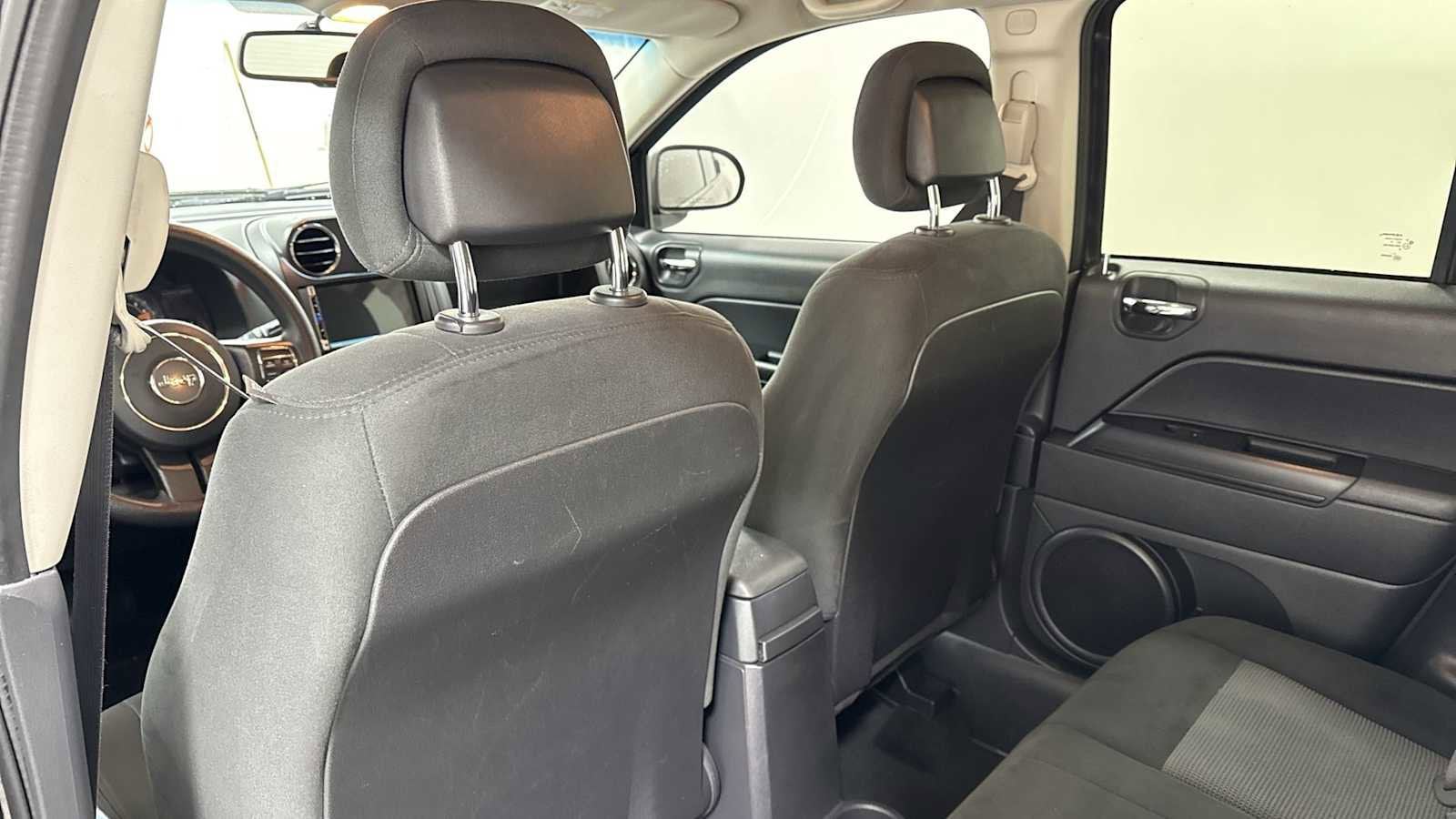 Thumbnail: 2016 Jeep Compass - 23