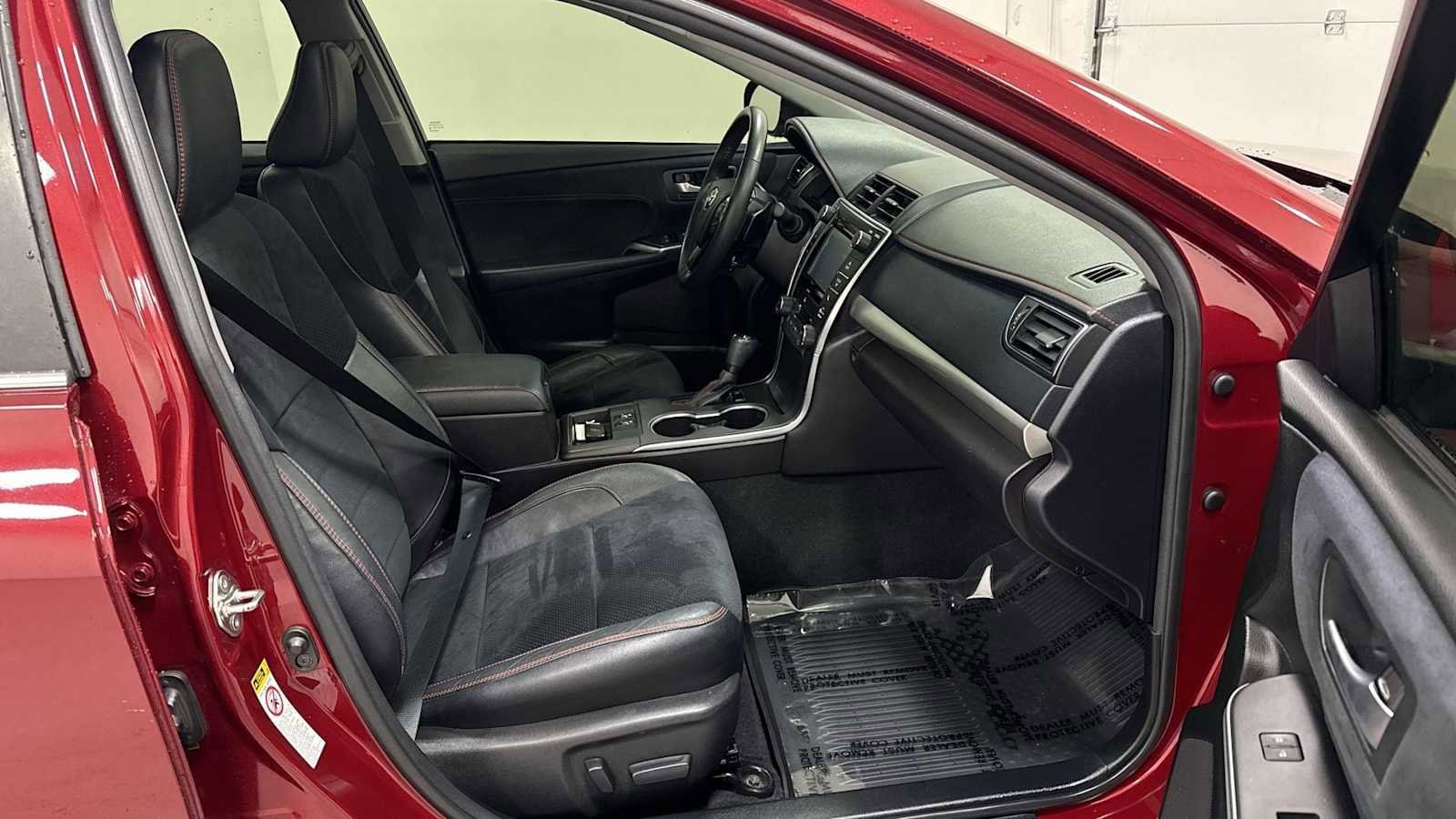 Thumbnail: 2017 Toyota Camry - 29