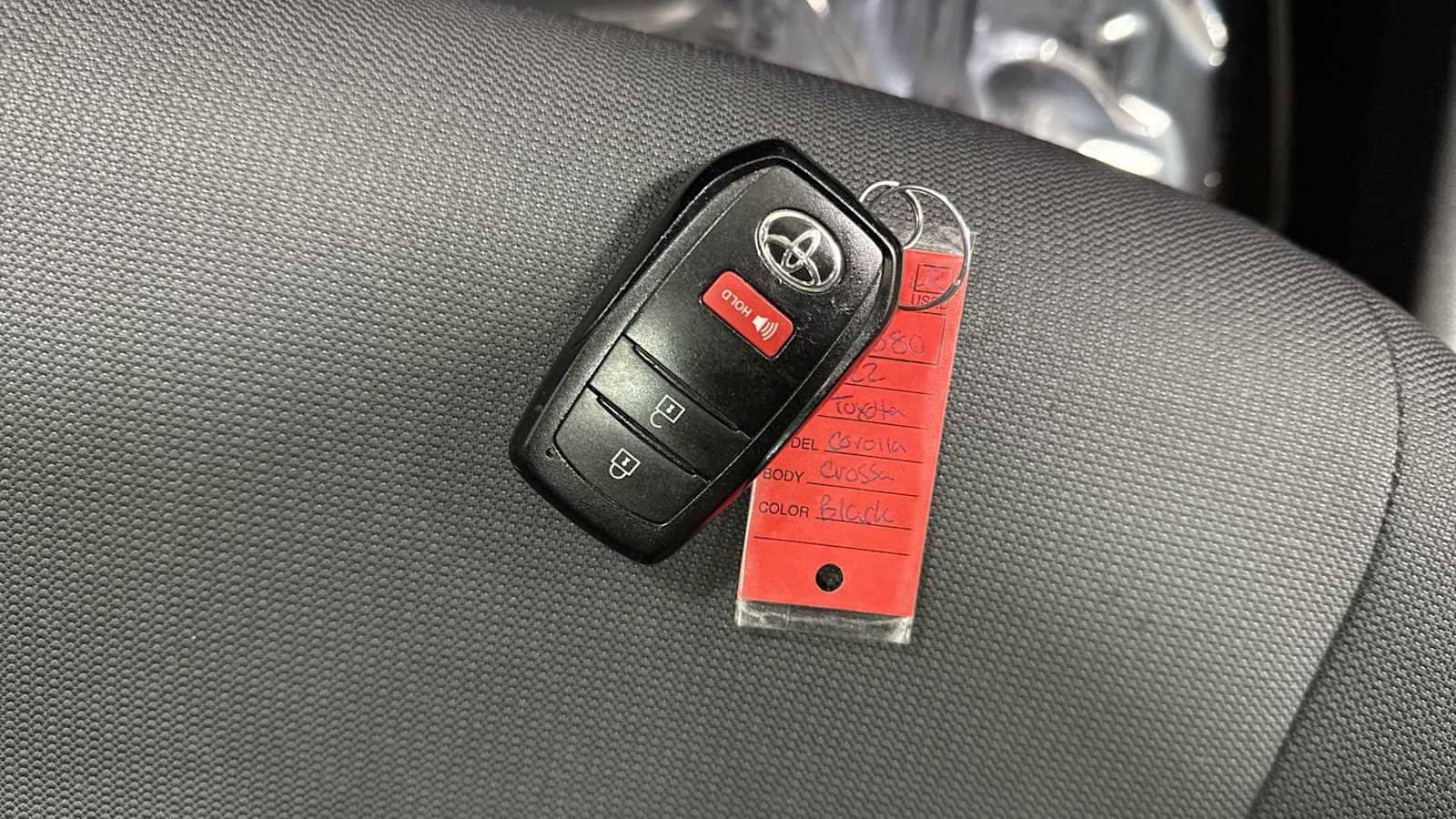 Thumbnail: 2022 Toyota Corolla Cross - 31