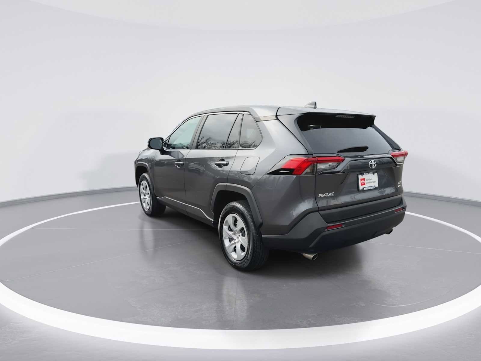 Thumbnail: 2022 Toyota RAV4 - 6