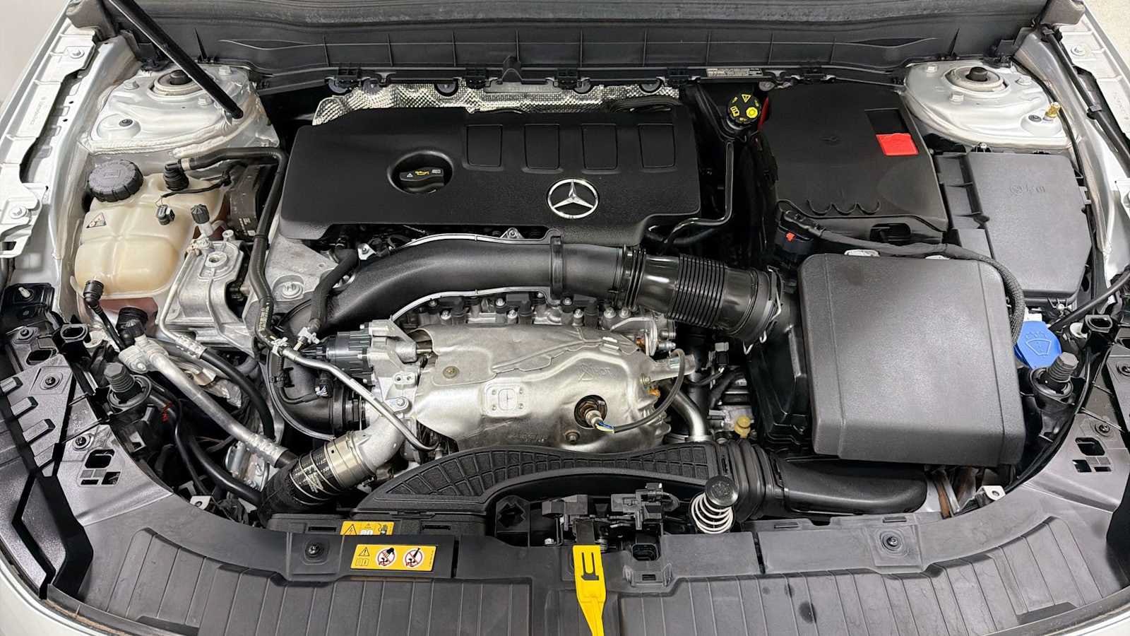 Thumbnail: 2022 Mercedes-Benz GLB - 30