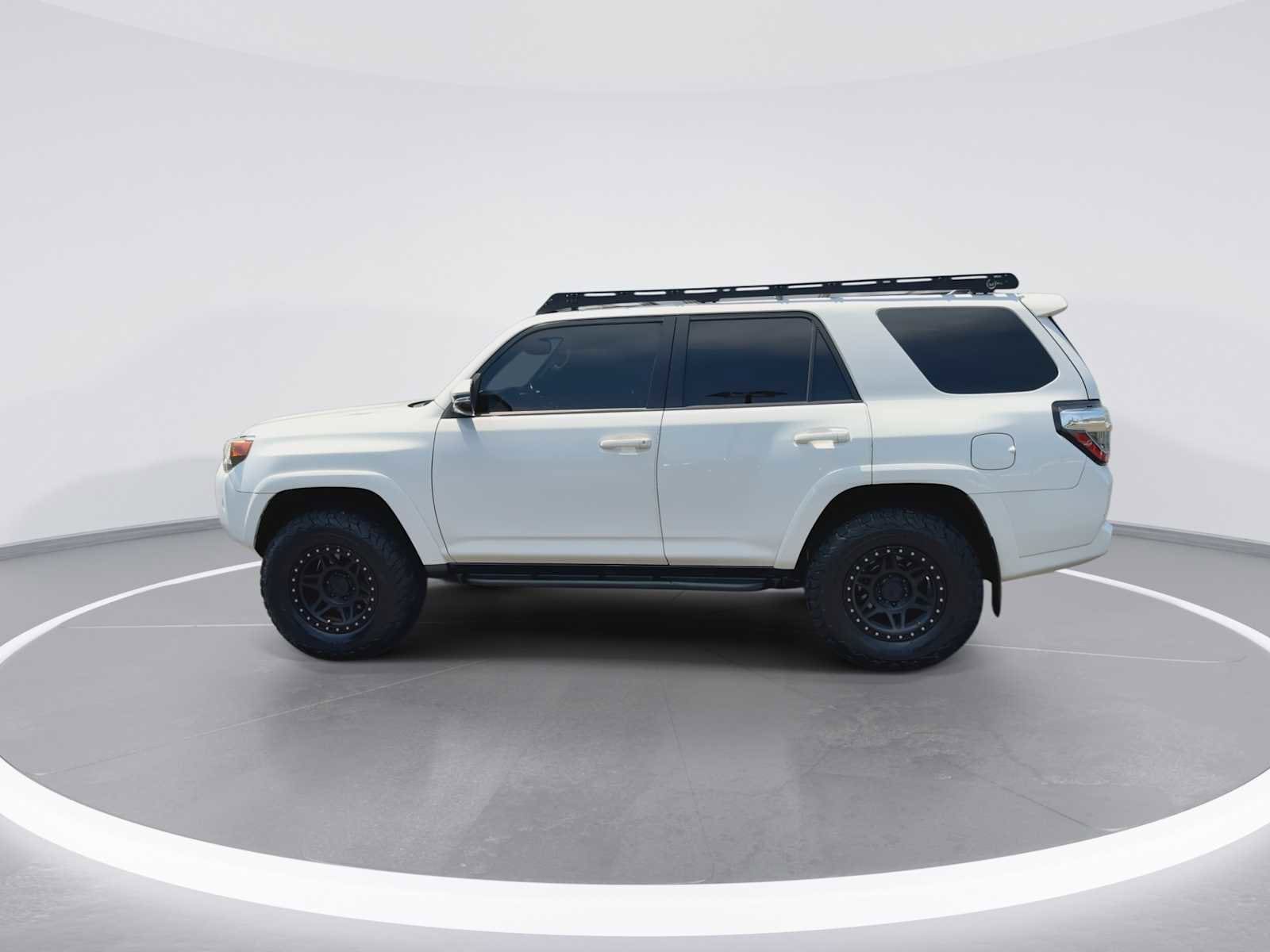 Thumbnail: 2016 Toyota 4Runner - 5