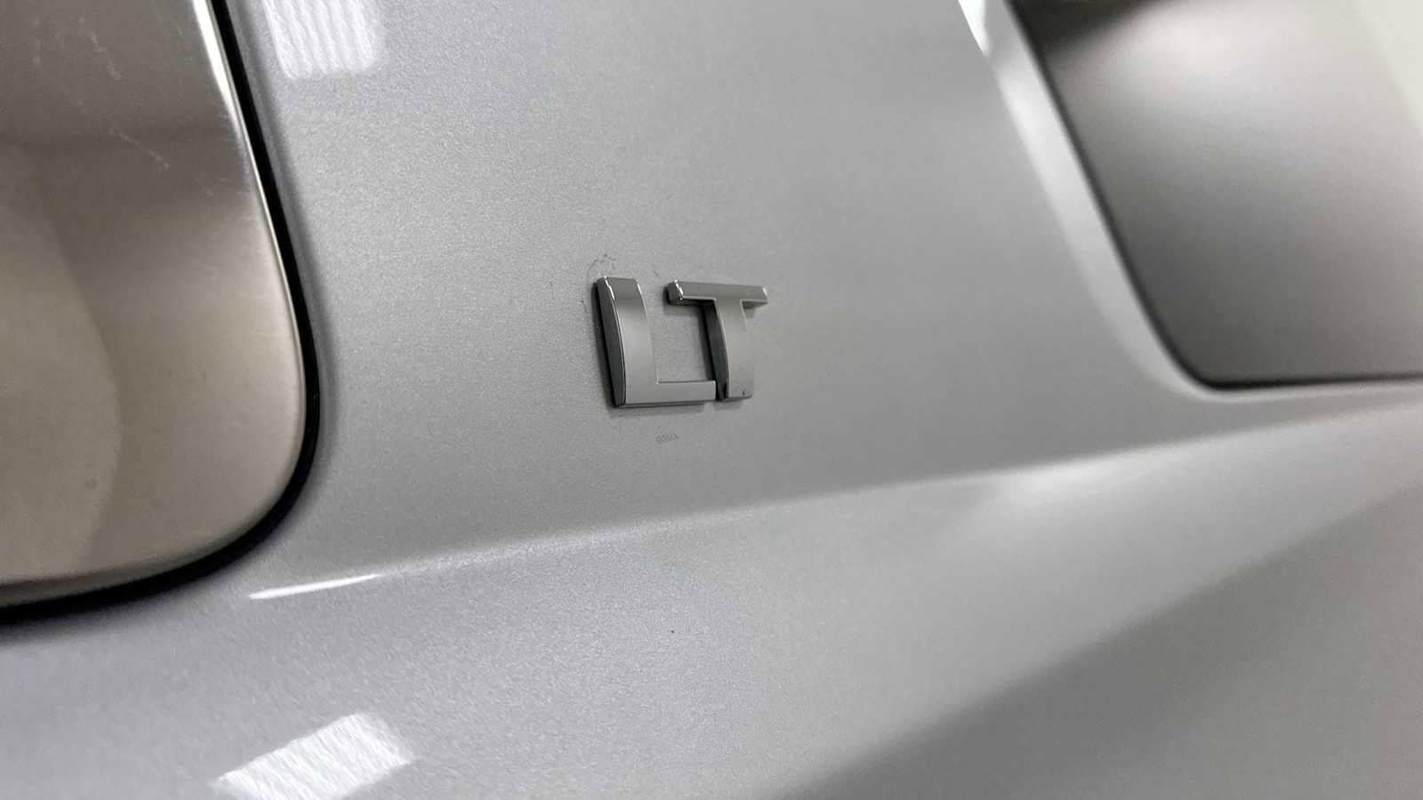 Thumbnail: 2015 Chevrolet Suburban - 29
