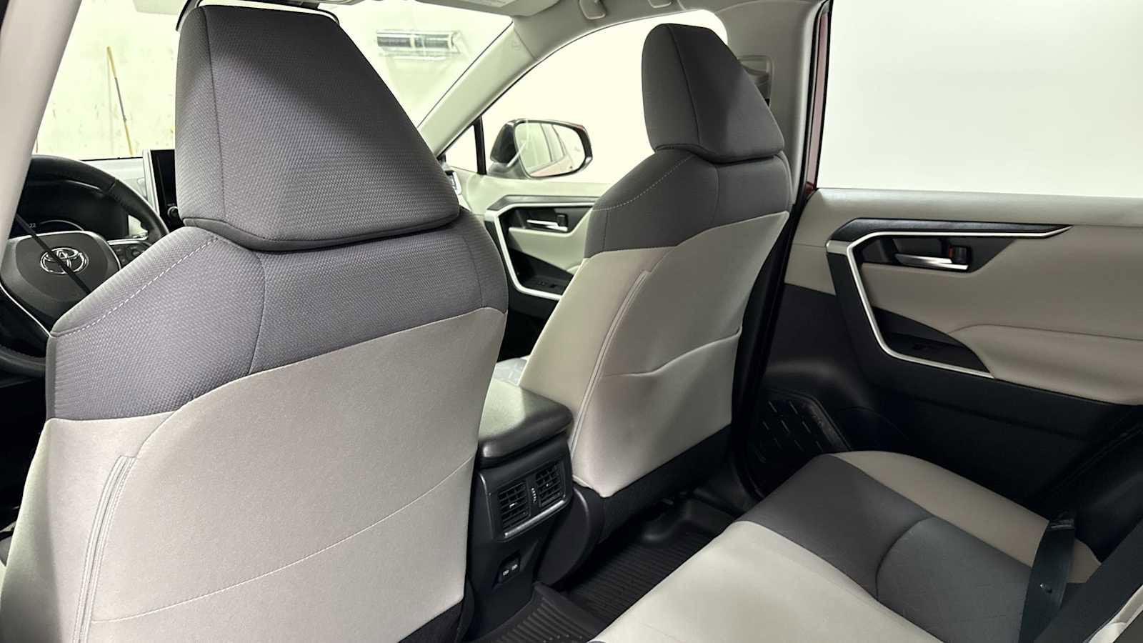 Thumbnail: 2024 Toyota RAV4 - 25