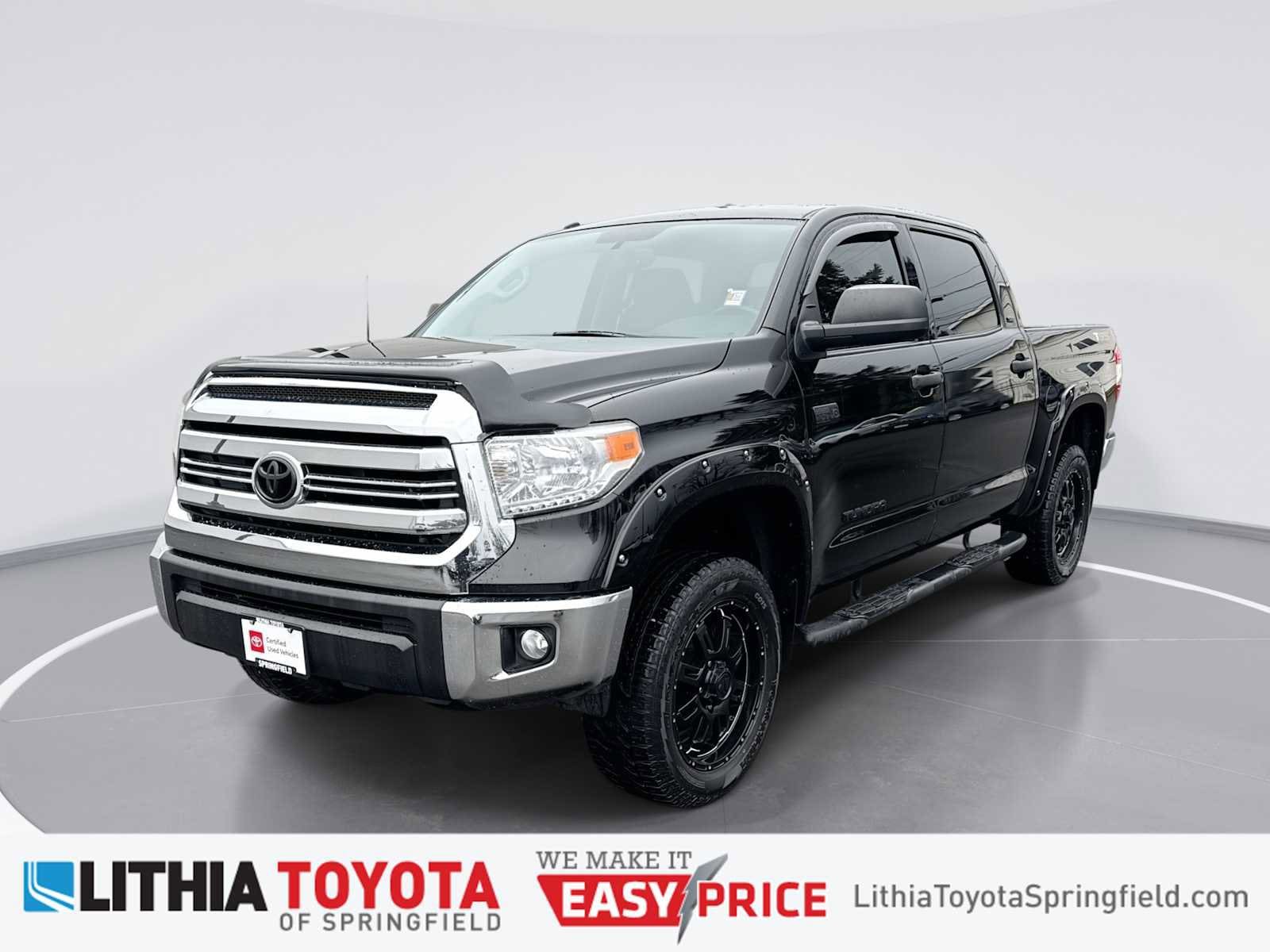 2017 Toyota Tundra SR5's photo