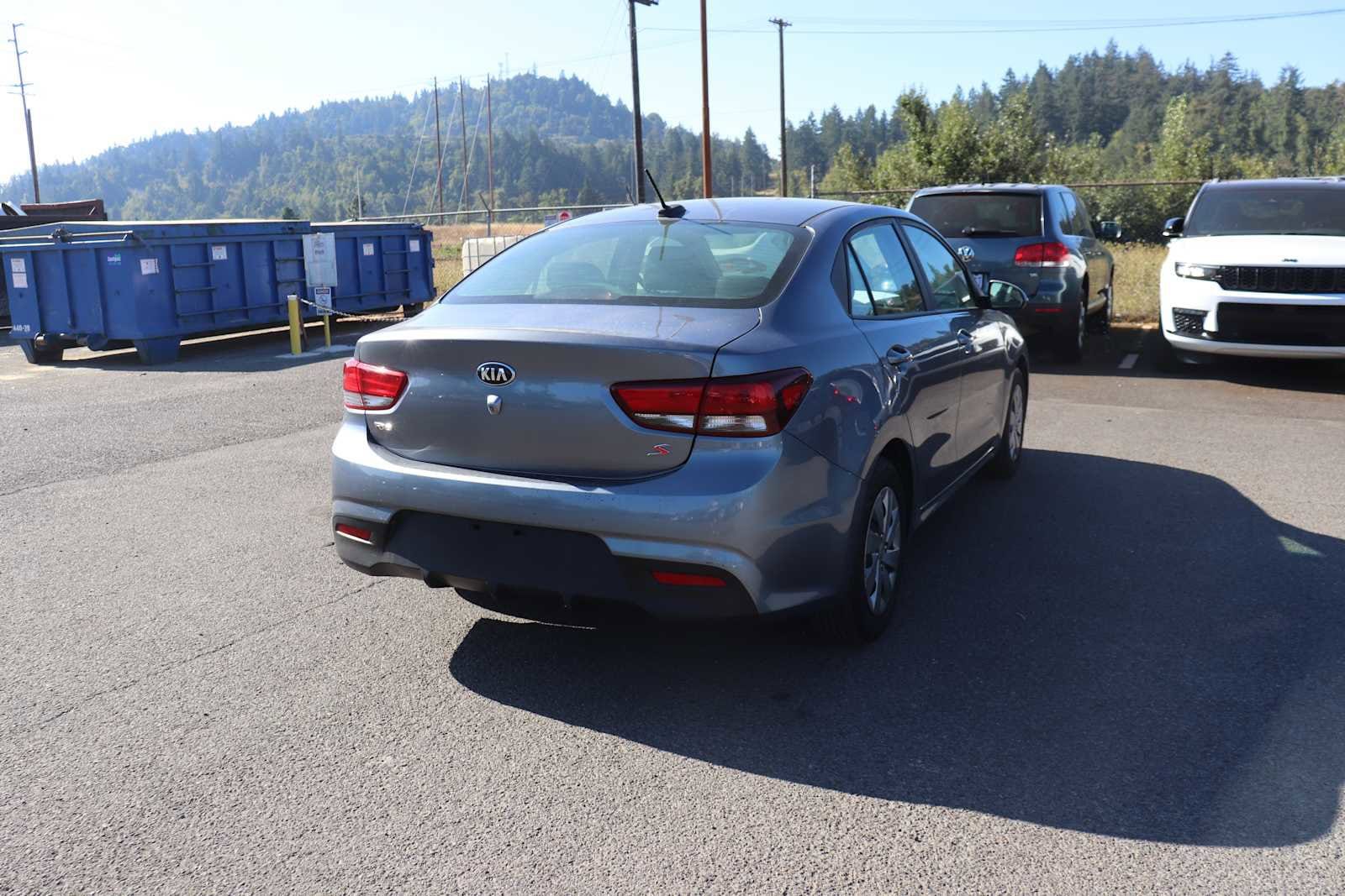 Thumbnail: 2019 Kia Rio - 5