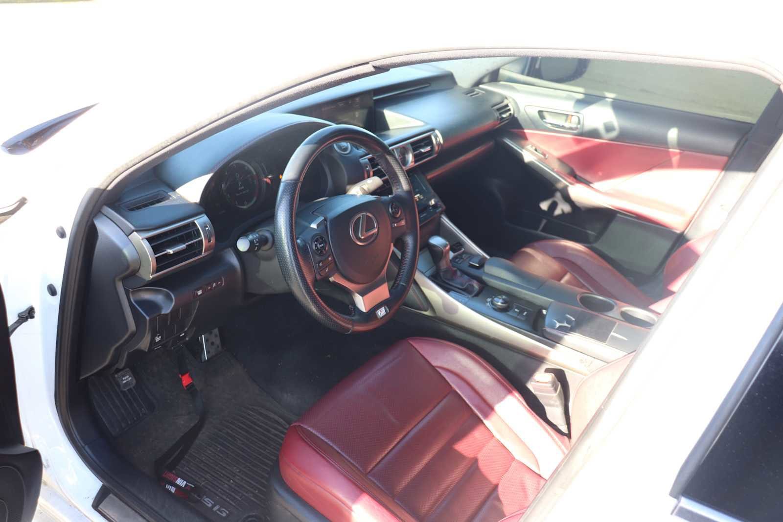 Thumbnail: 2014 Lexus IS - 10