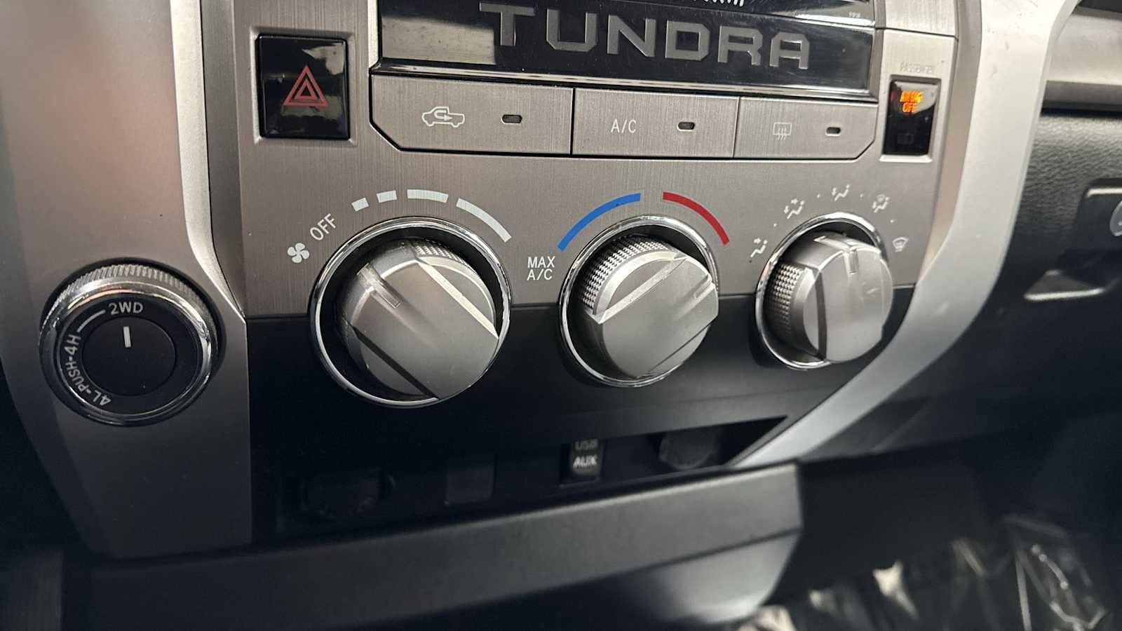 Thumbnail: 2016 Toyota Tundra - 21