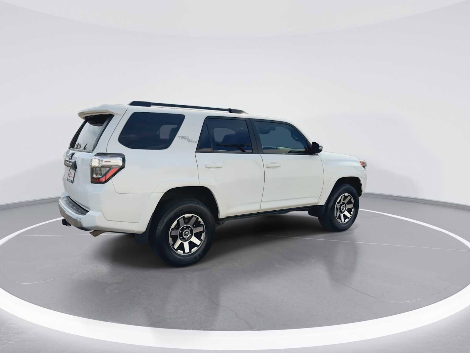 Thumbnail: 2023 Toyota 4Runner - 8