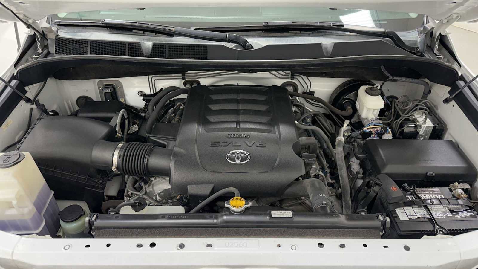 Thumbnail: 2014 Toyota Tundra - 31