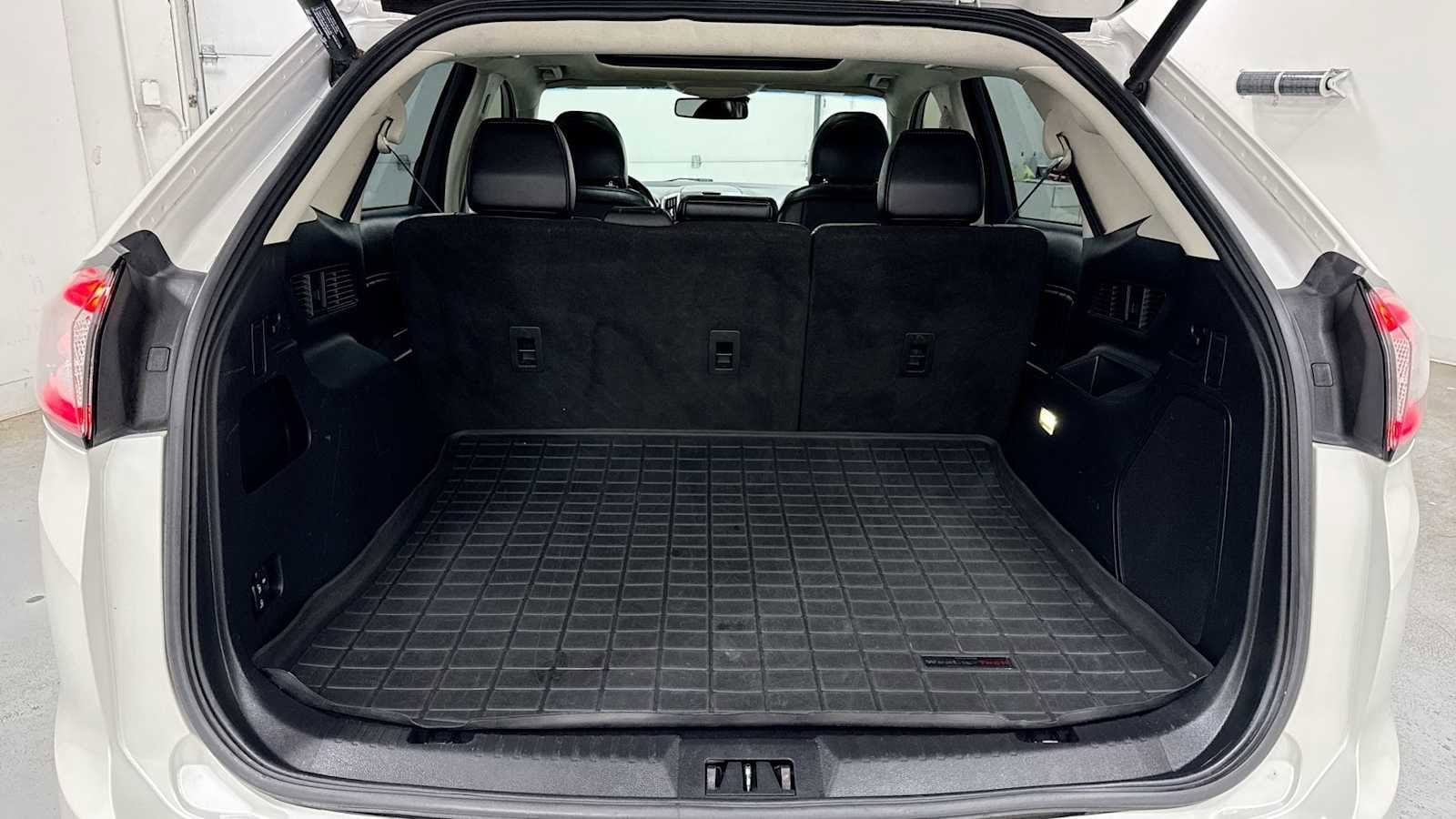 Thumbnail: 2015 Ford Edge - 28