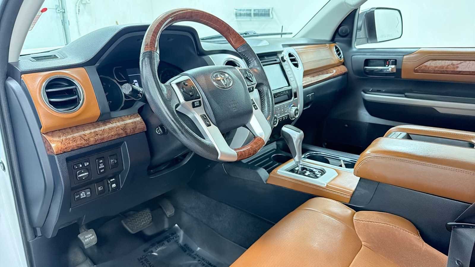 Thumbnail: 2018 Toyota Tundra - 12