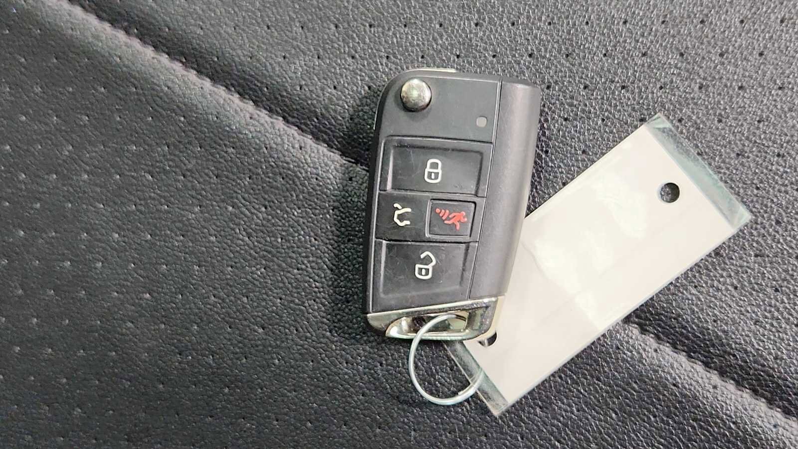 Thumbnail: 2019 Volkswagen Tiguan - 32