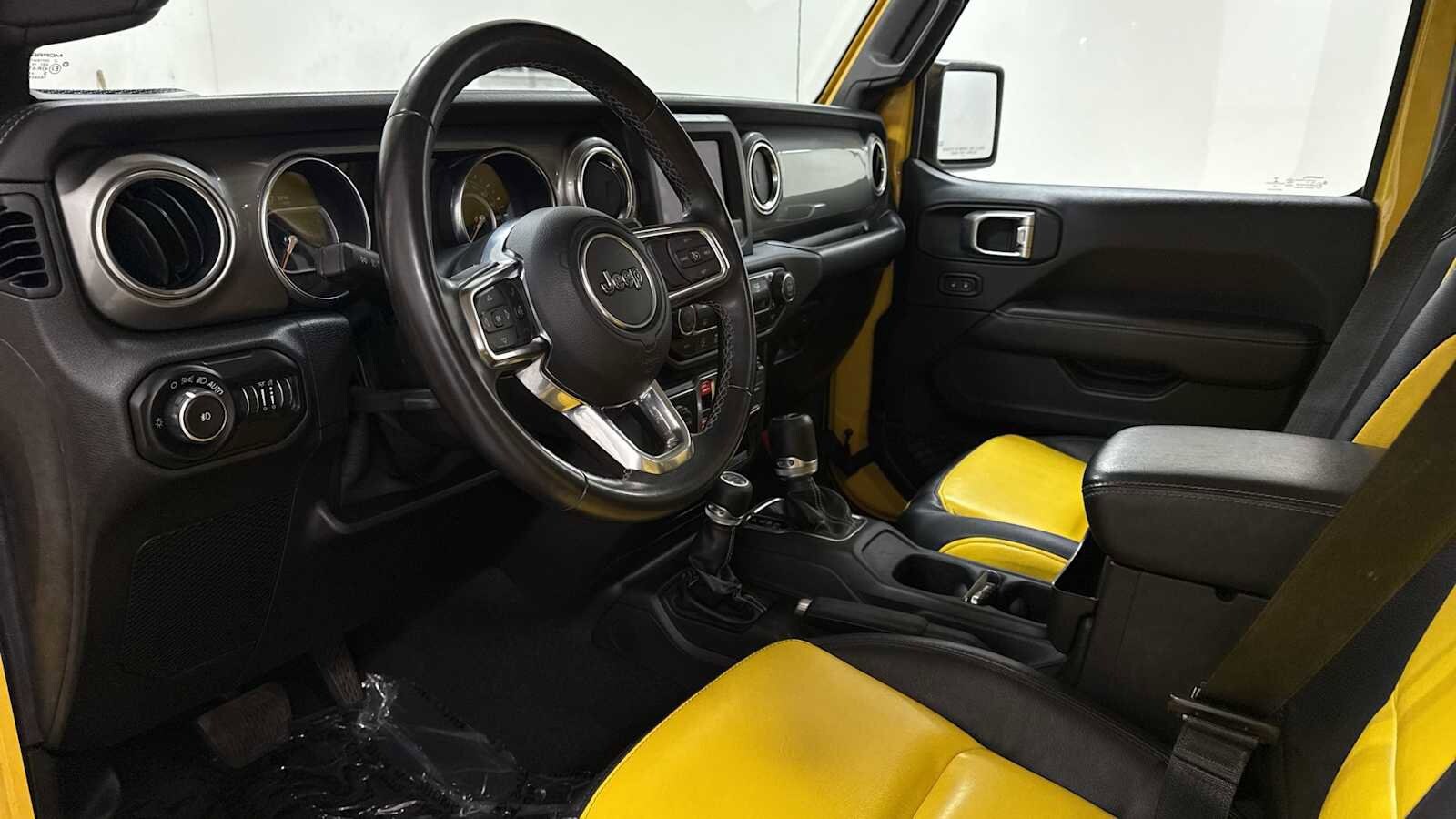 Thumbnail: 2019 Jeep Wrangler - 13