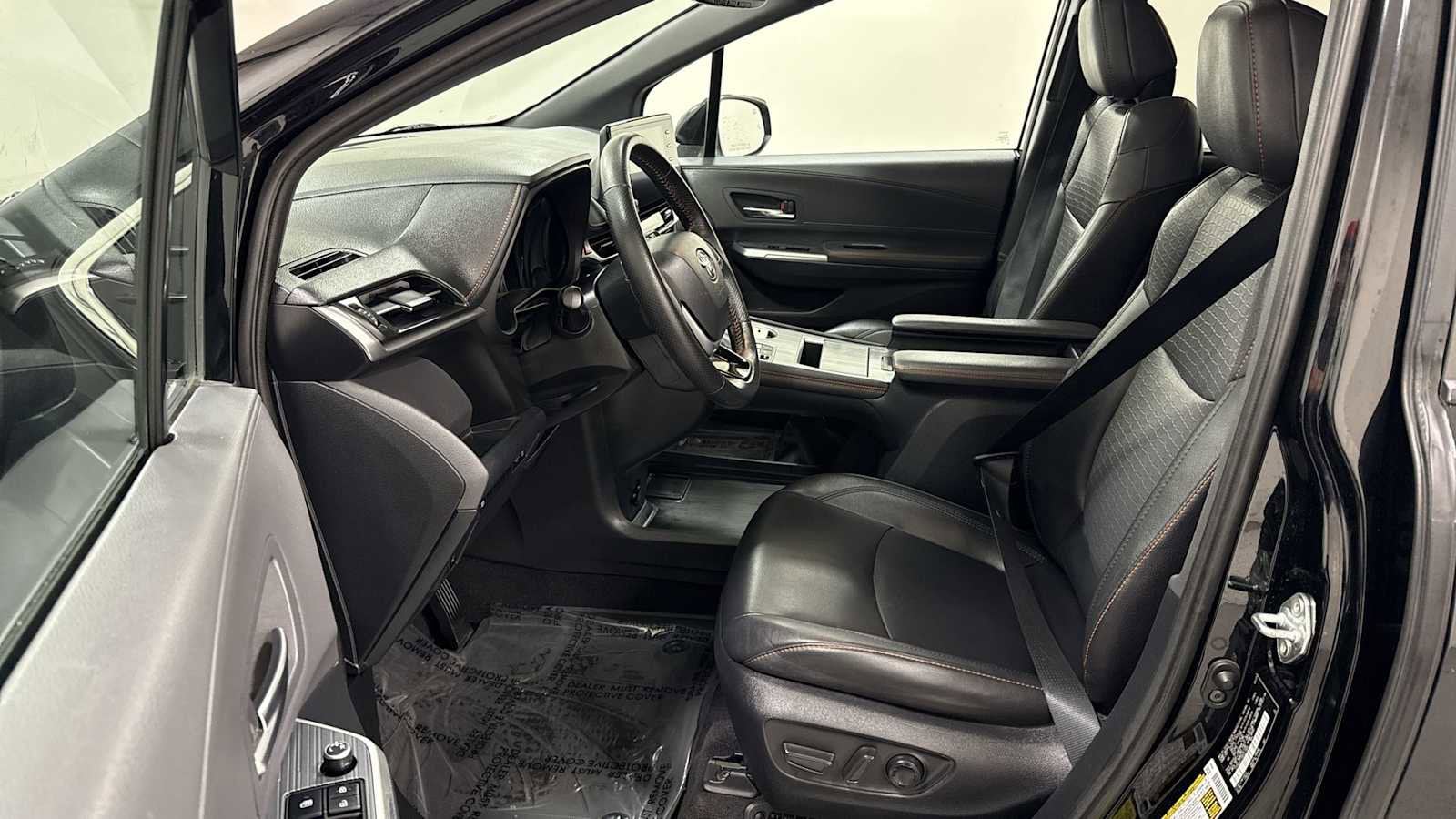 Thumbnail: 2021 Toyota Sienna - 13