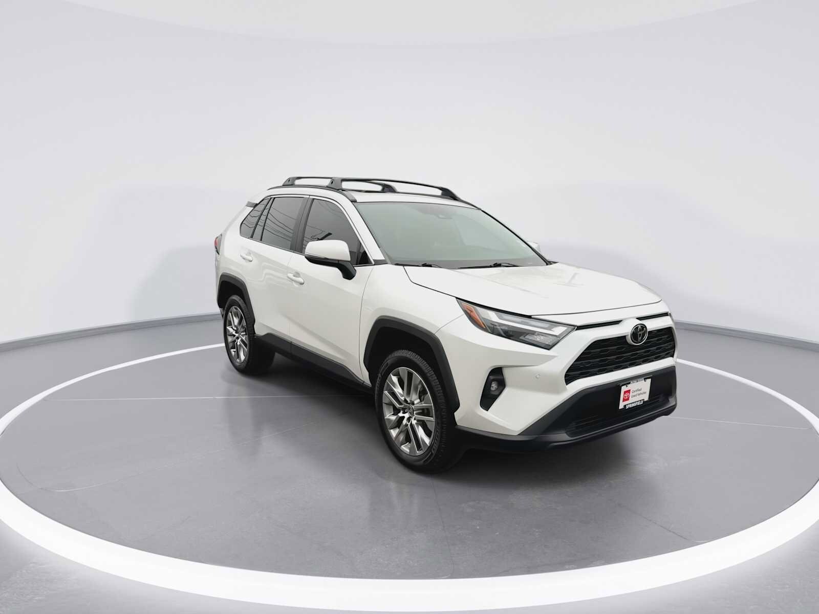 2023 Toyota RAV4 XLE Premium photo 2