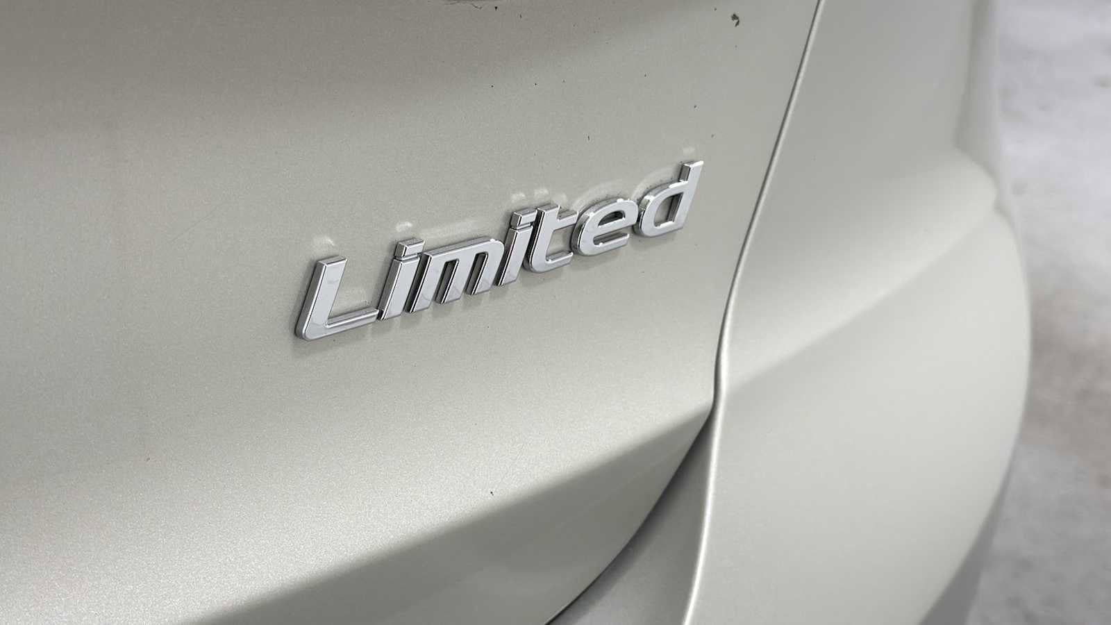 Thumbnail: 2018 Hyundai Elantra - 29