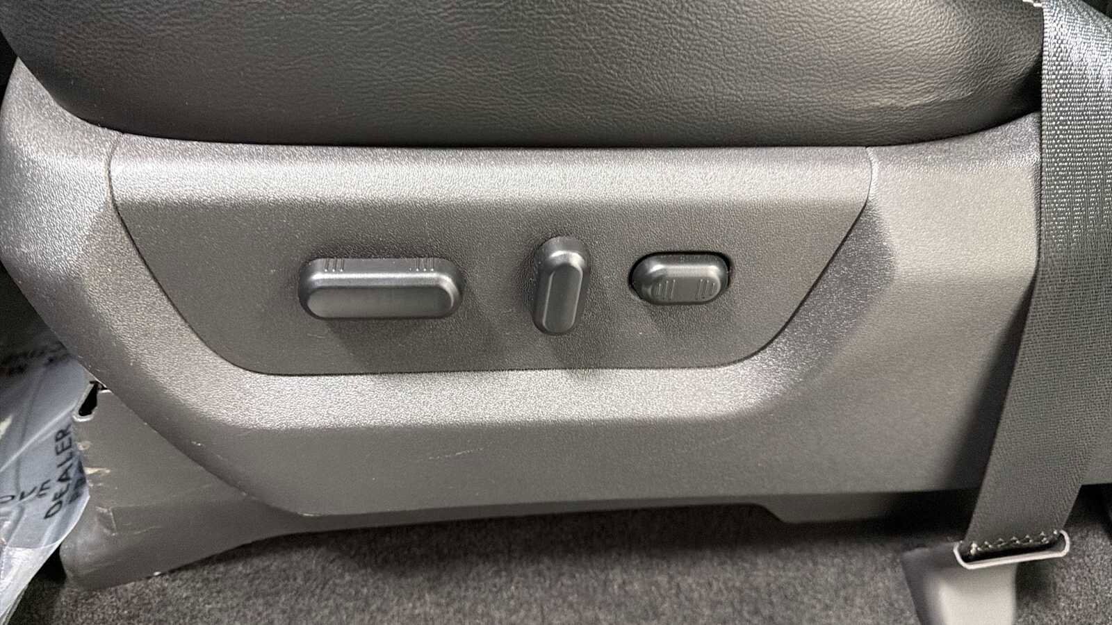 Thumbnail: 2015 Ford F-350 - 14