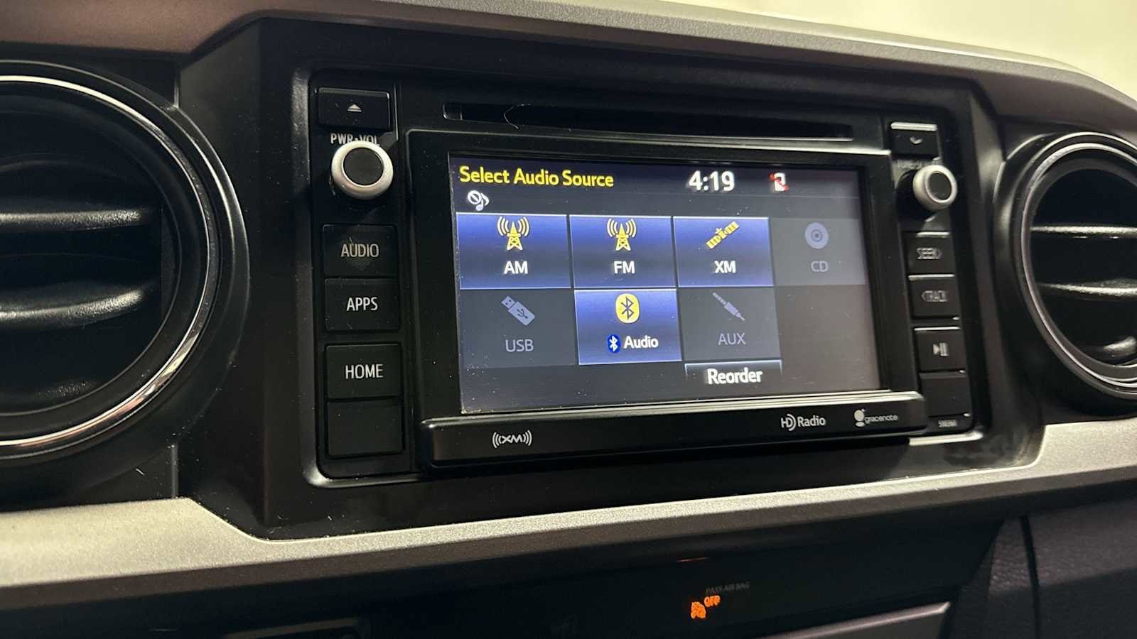 Thumbnail: 2019 Toyota Tacoma - 18