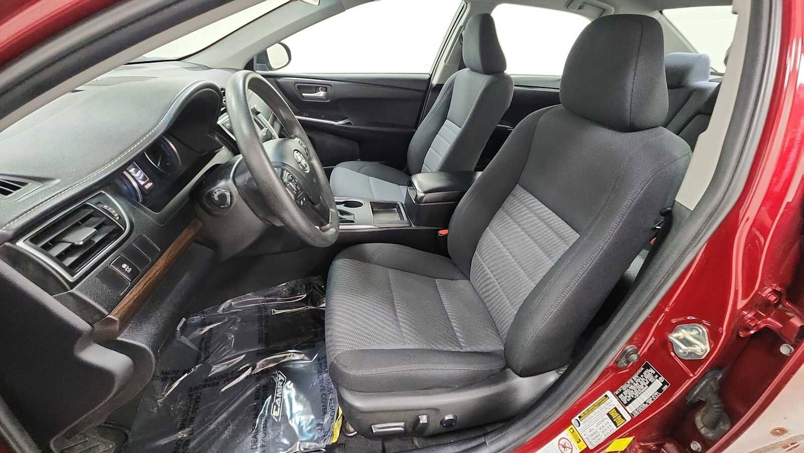 Thumbnail: 2016 Toyota Camry - 13