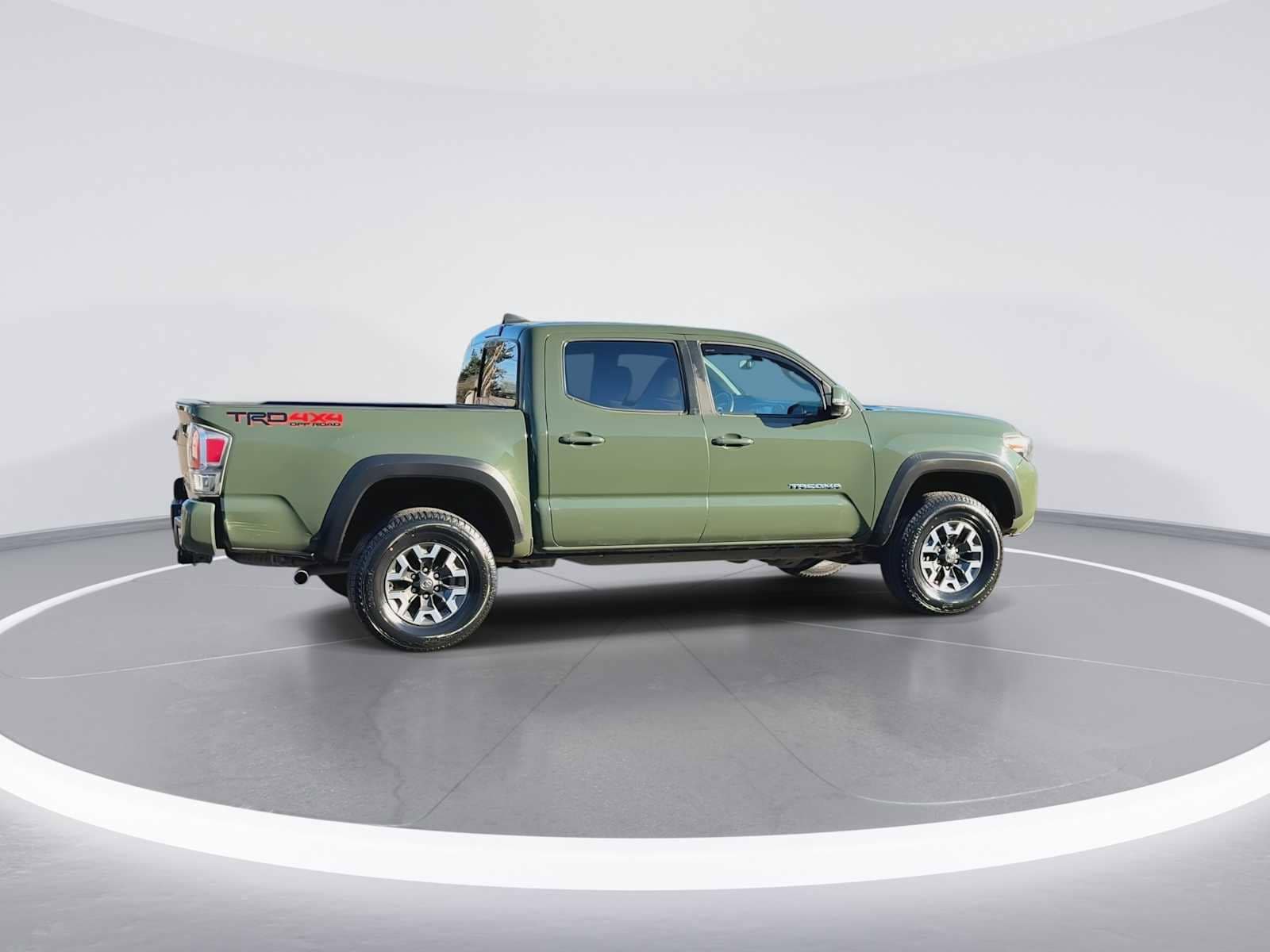 Thumbnail: 2022 Toyota Tacoma - 8