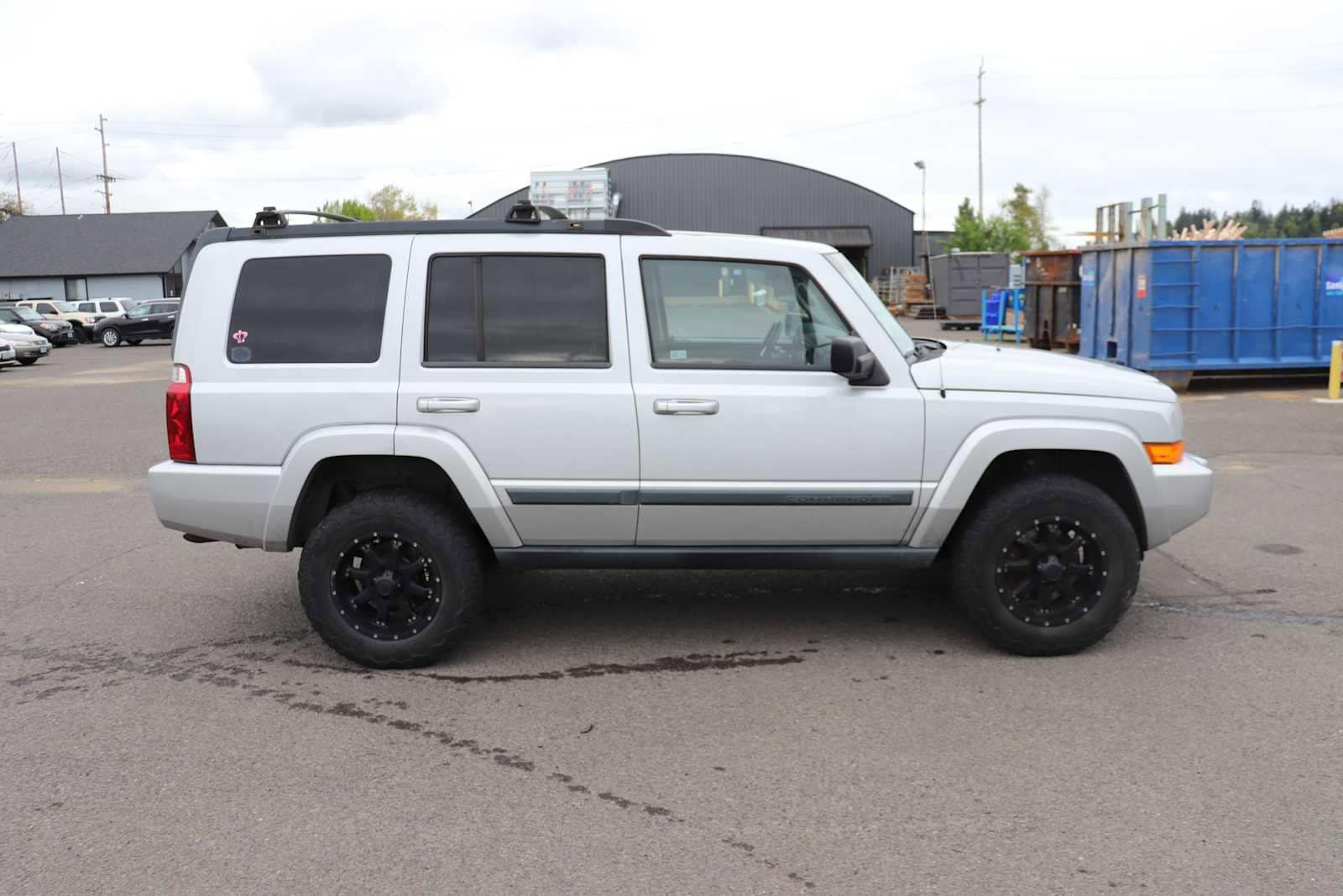 Thumbnail: 2008 Jeep Commander - 4