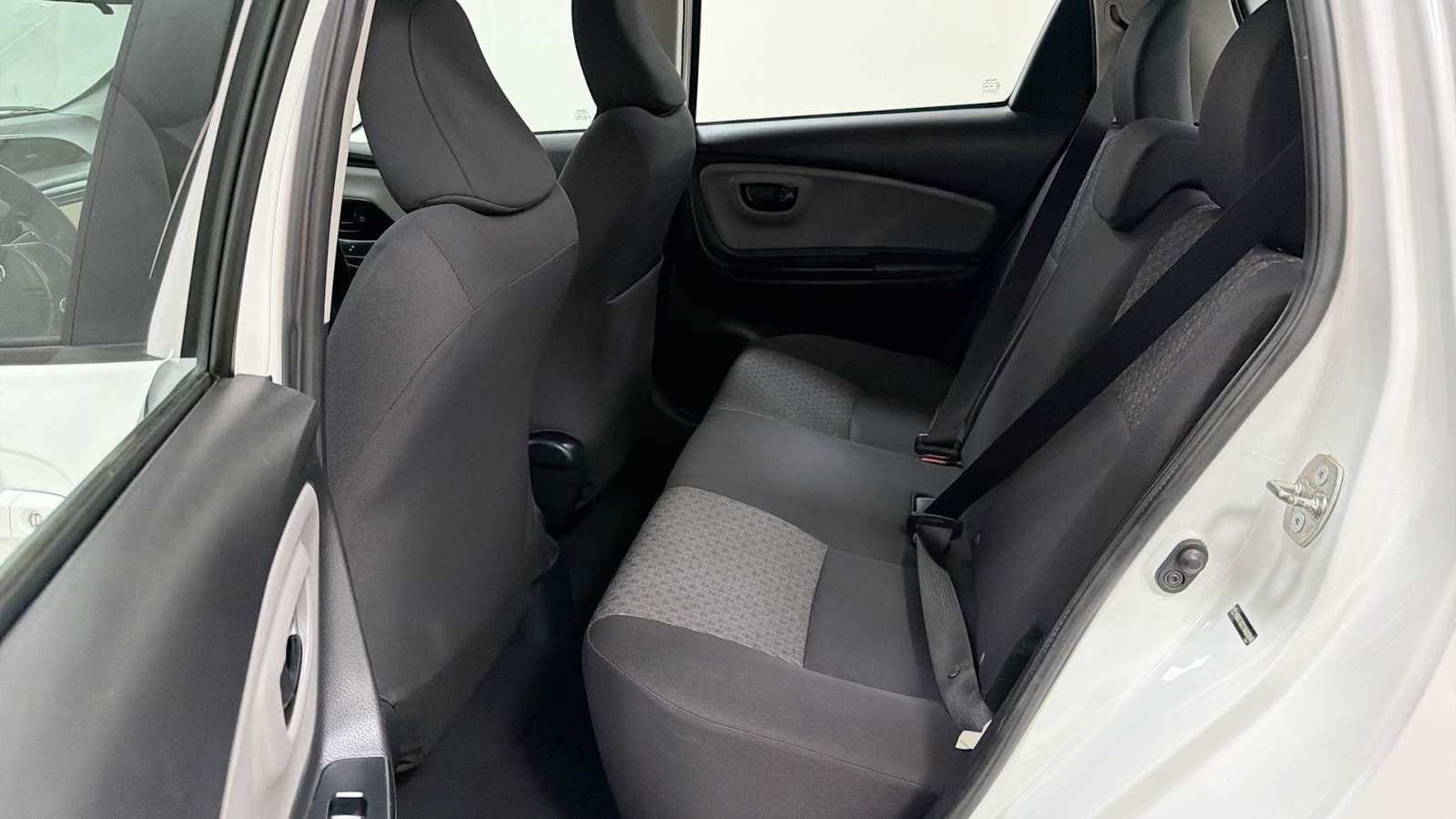 Thumbnail: 2017 Toyota Yaris - 22