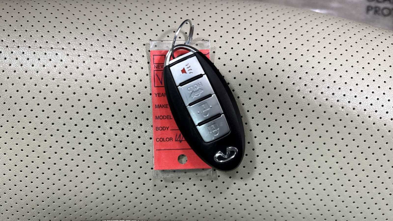 Thumbnail: 2010 INFINITI G37 - 32