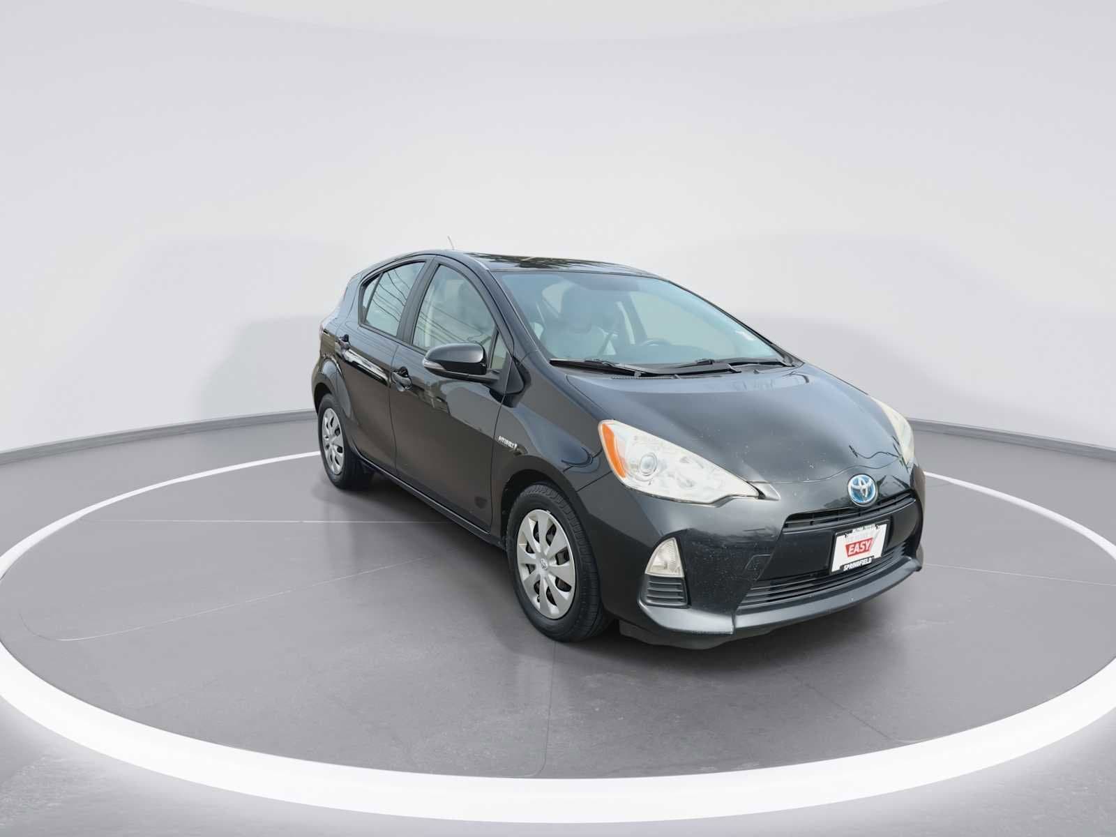 Thumbnail: 2014 Toyota Prius c - 2